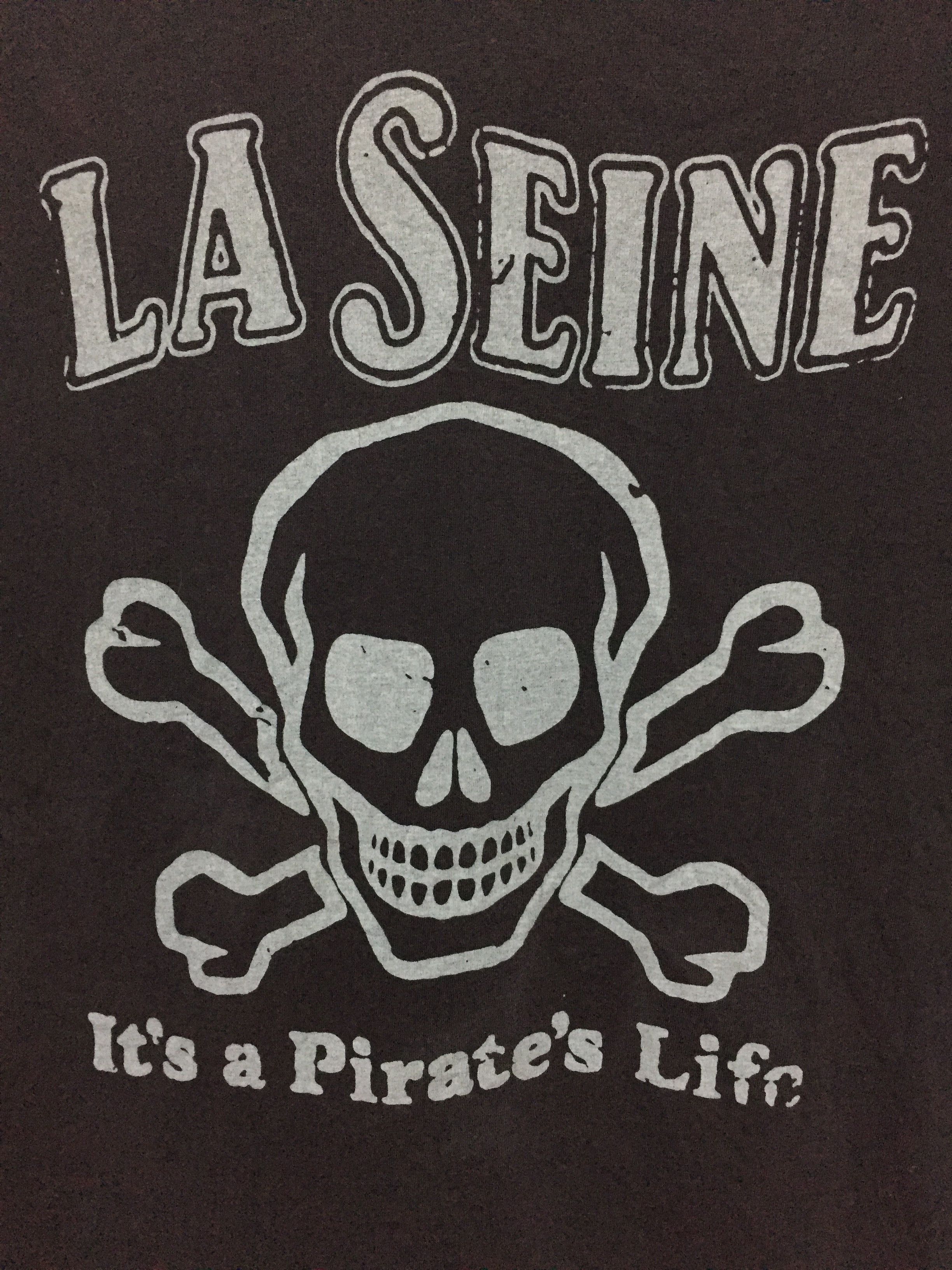 Dolce & Gabbana la seine is a pirate's life skull tee