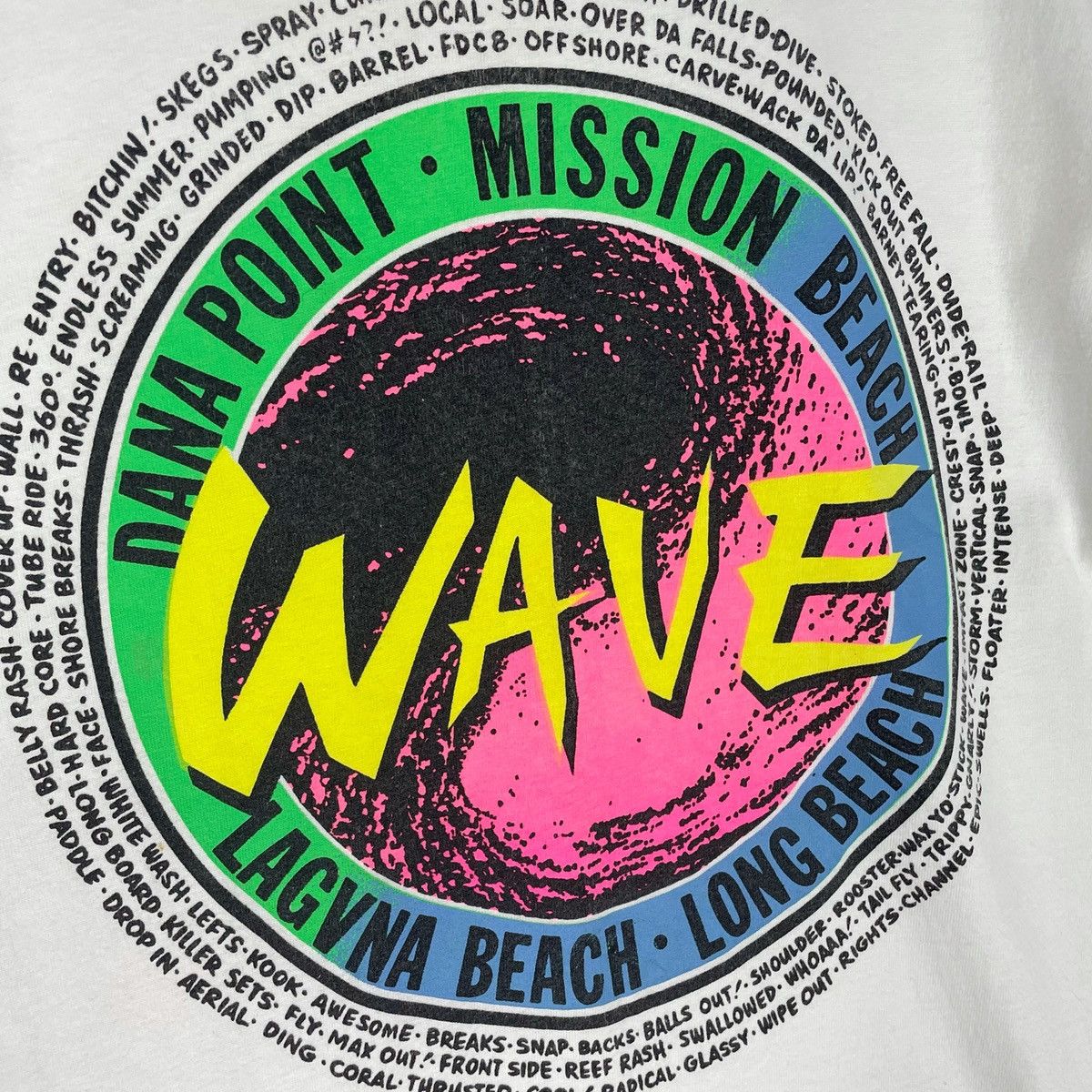 Hanes ☀️Vintage 90s WAVE Long Beach Surf Tshirt Size US M / EU 48-50 / 2 - 5 Thumbnail
