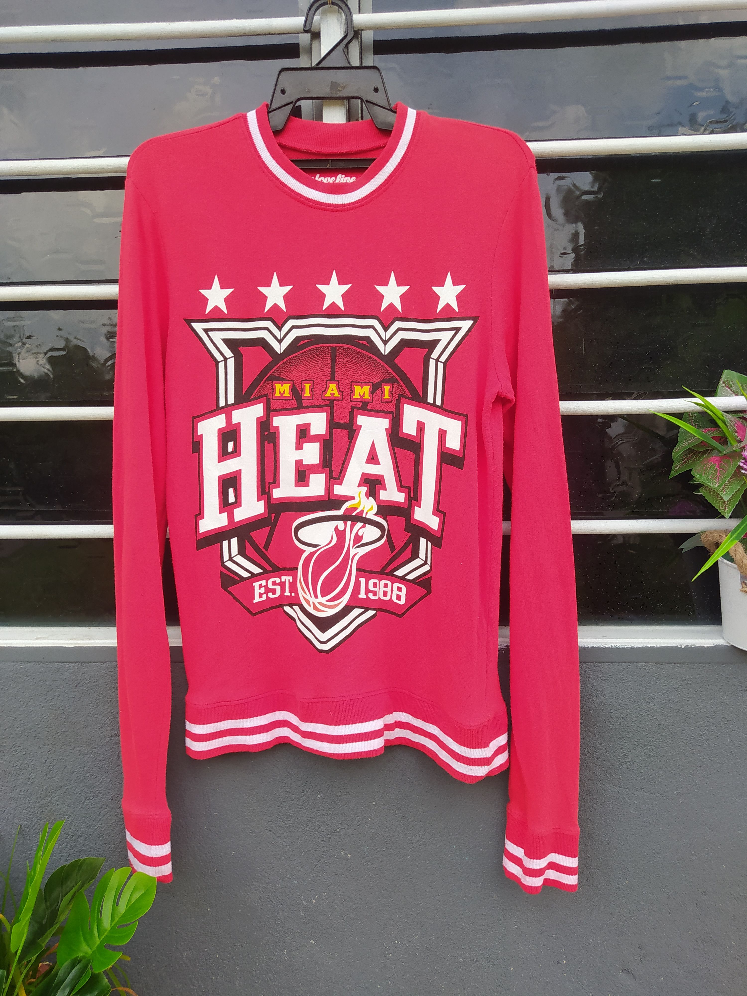 Vintage Miami heat Nba Sweatshirt Size US S / EU 44-46 / 1 - 1 Preview