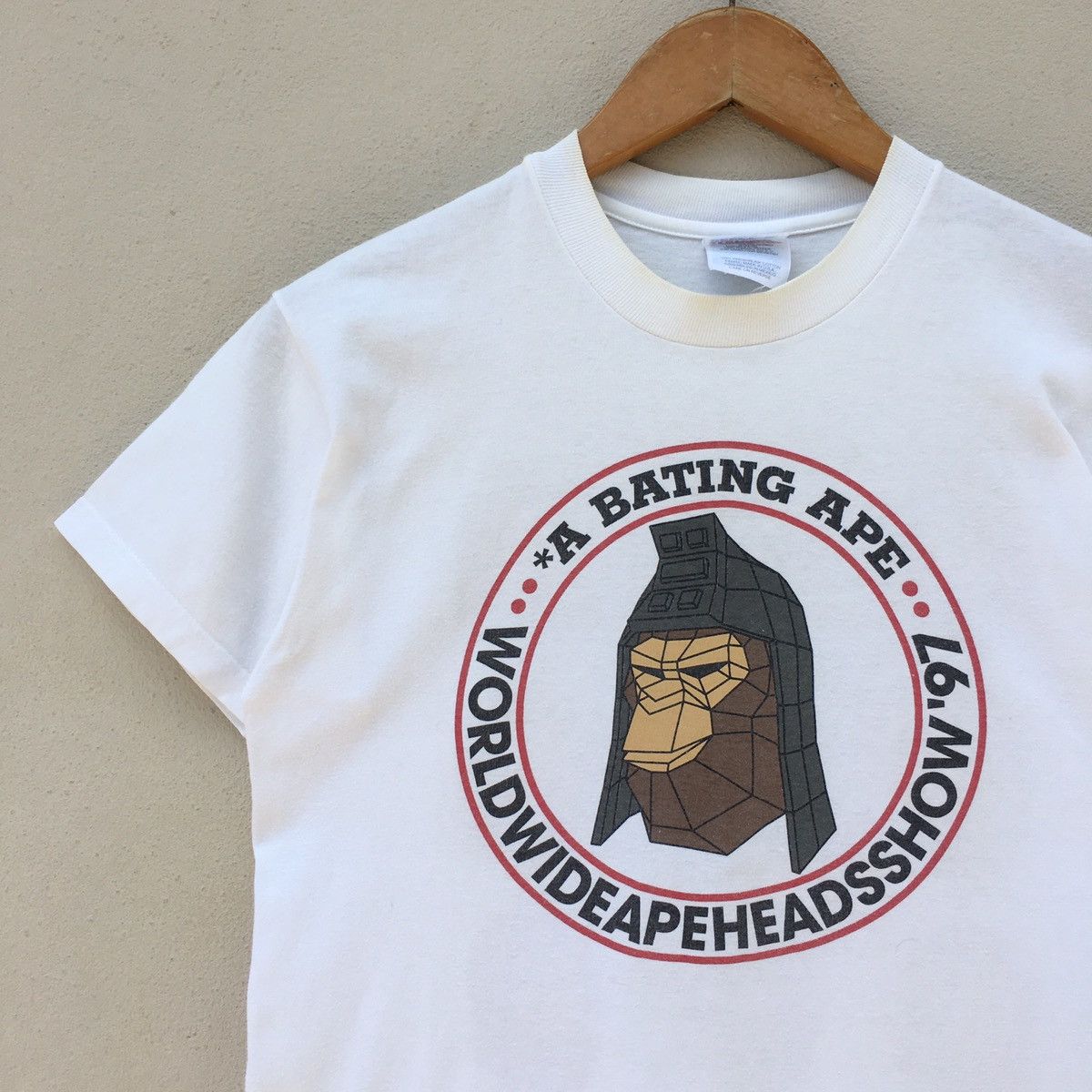 Bape × Vintage Vintage A BATHING APE WORLDWIDE APE HEAD SHOW HANES T-Shirt Size US S / EU 44-46 / 1 - 5 Thumbnail