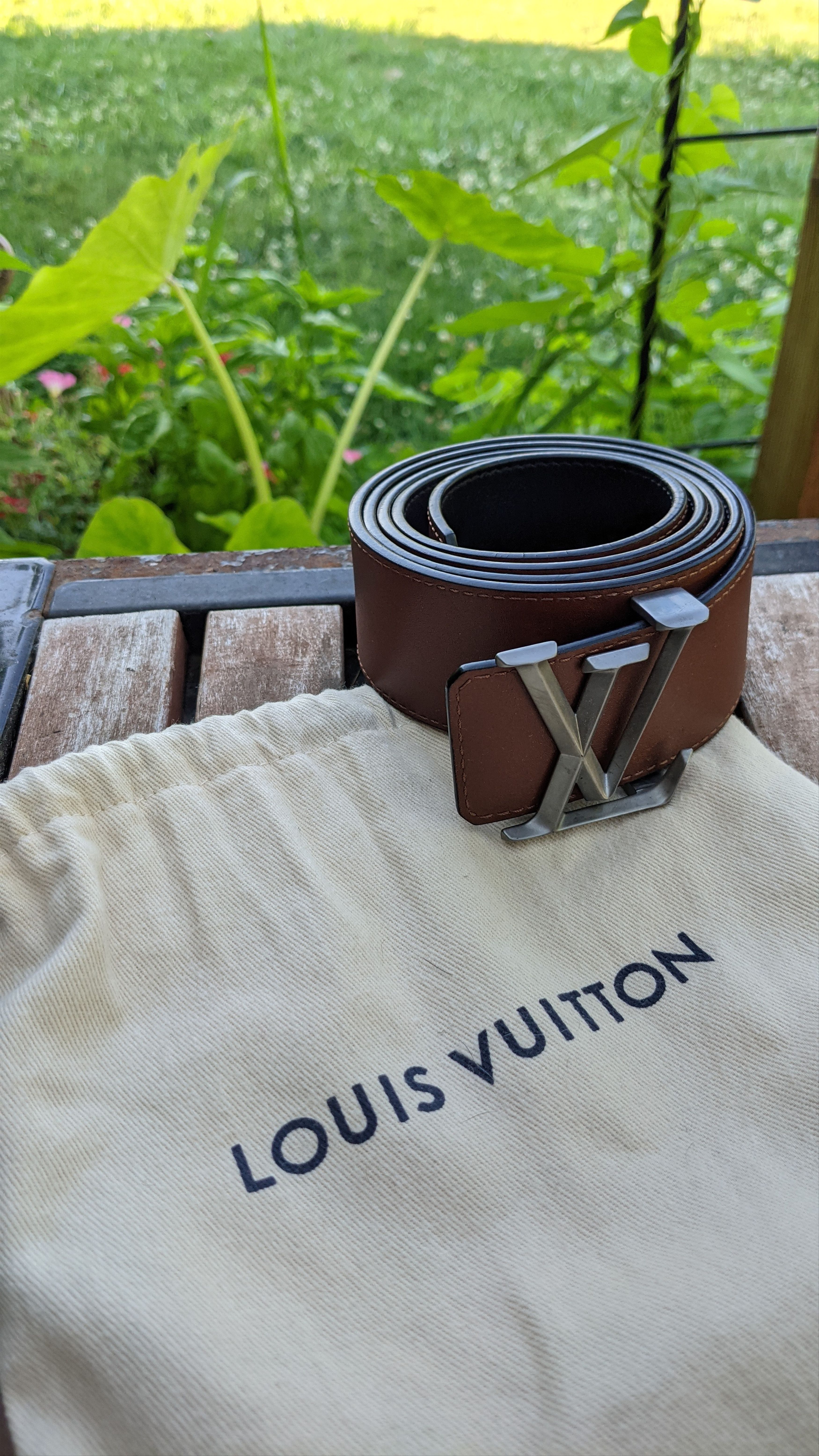 Louis Vuitton LV Pyramide Frame 40mm Reversible Belt, Grey, 95