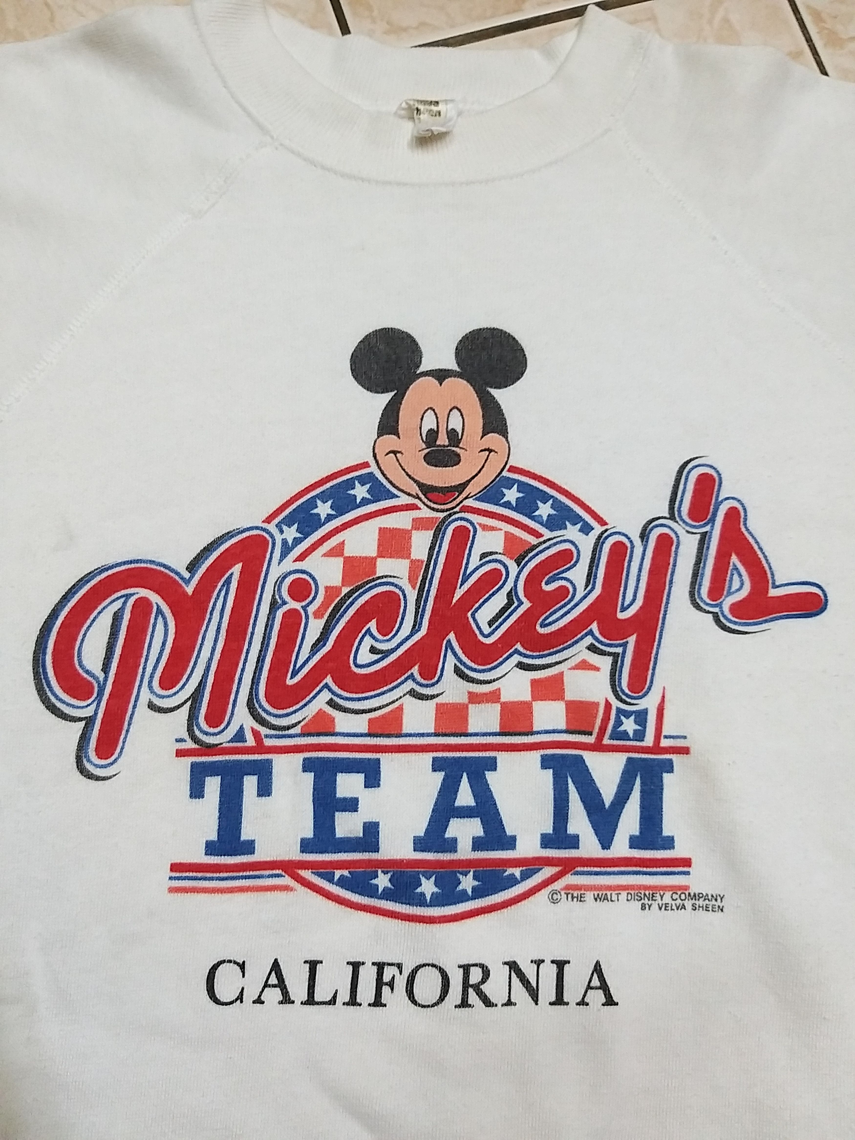 Mickey & Co. VINTAGE 80'S MICKEY MOUSE CALIFORNIA BY VELVASHEEN SWEATS Size US L / EU 52-54 / 3 - 3 Thumbnail