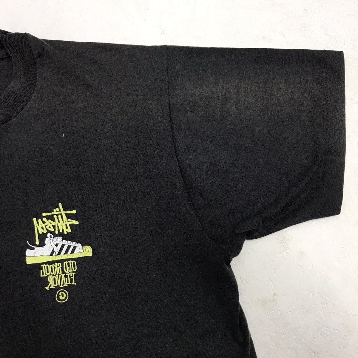 Stussy OLD SKOOL FLAVOR Tシャツ Lブラックコラボ限定 STUSSY OLD SKOOL FLAVOR Tシャツ Sサイズ - メルカリ