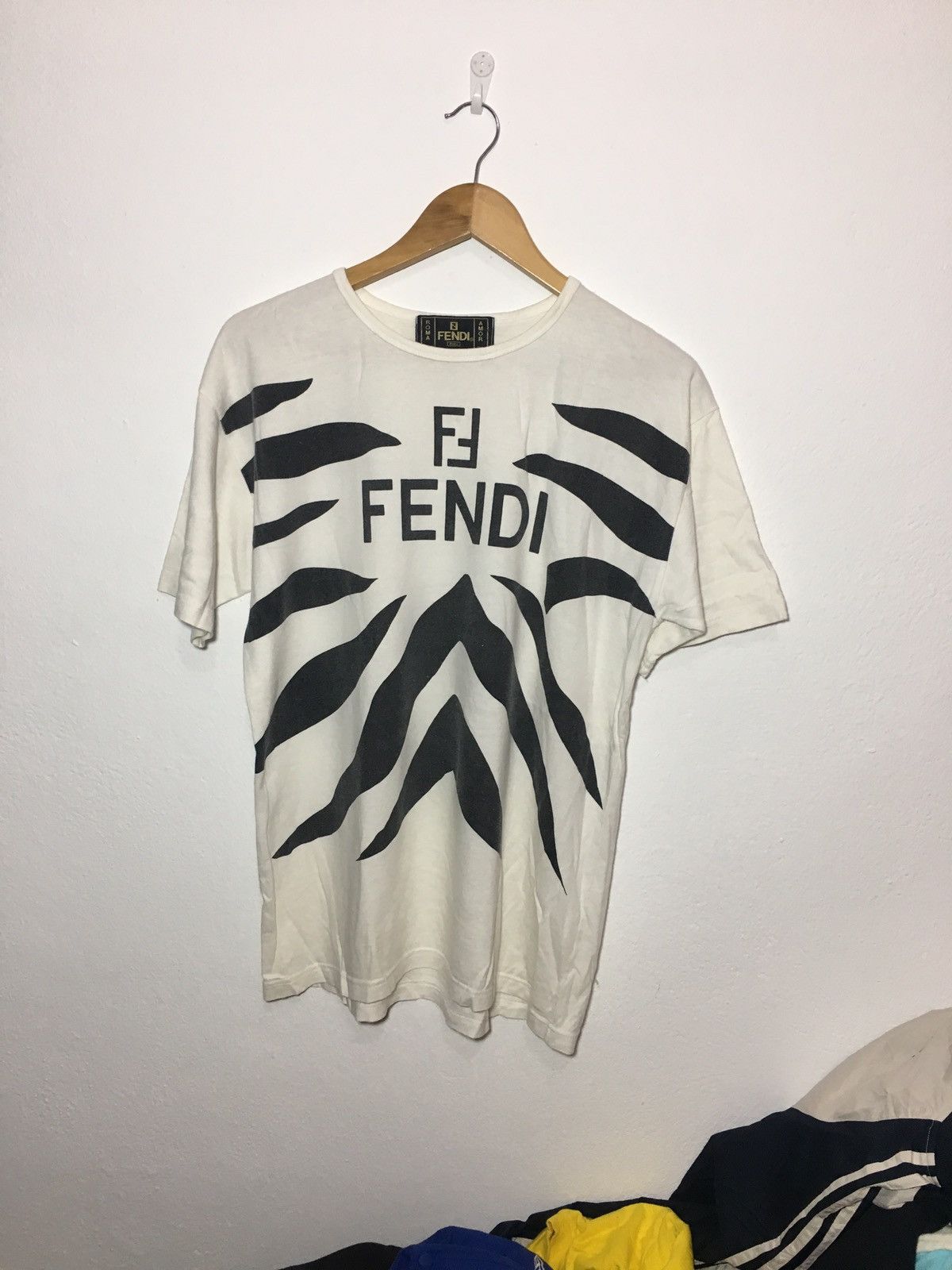 Fendi Vintage fendi roma tiger stripe big logo t shirt rare design