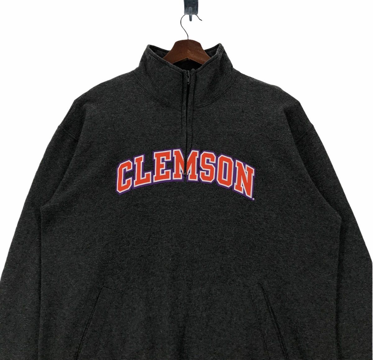 Vintage Vintage Clemson Tigers Football Sweatshirt Champion. Size US L / EU 52-54 / 3 - 3 Thumbnail