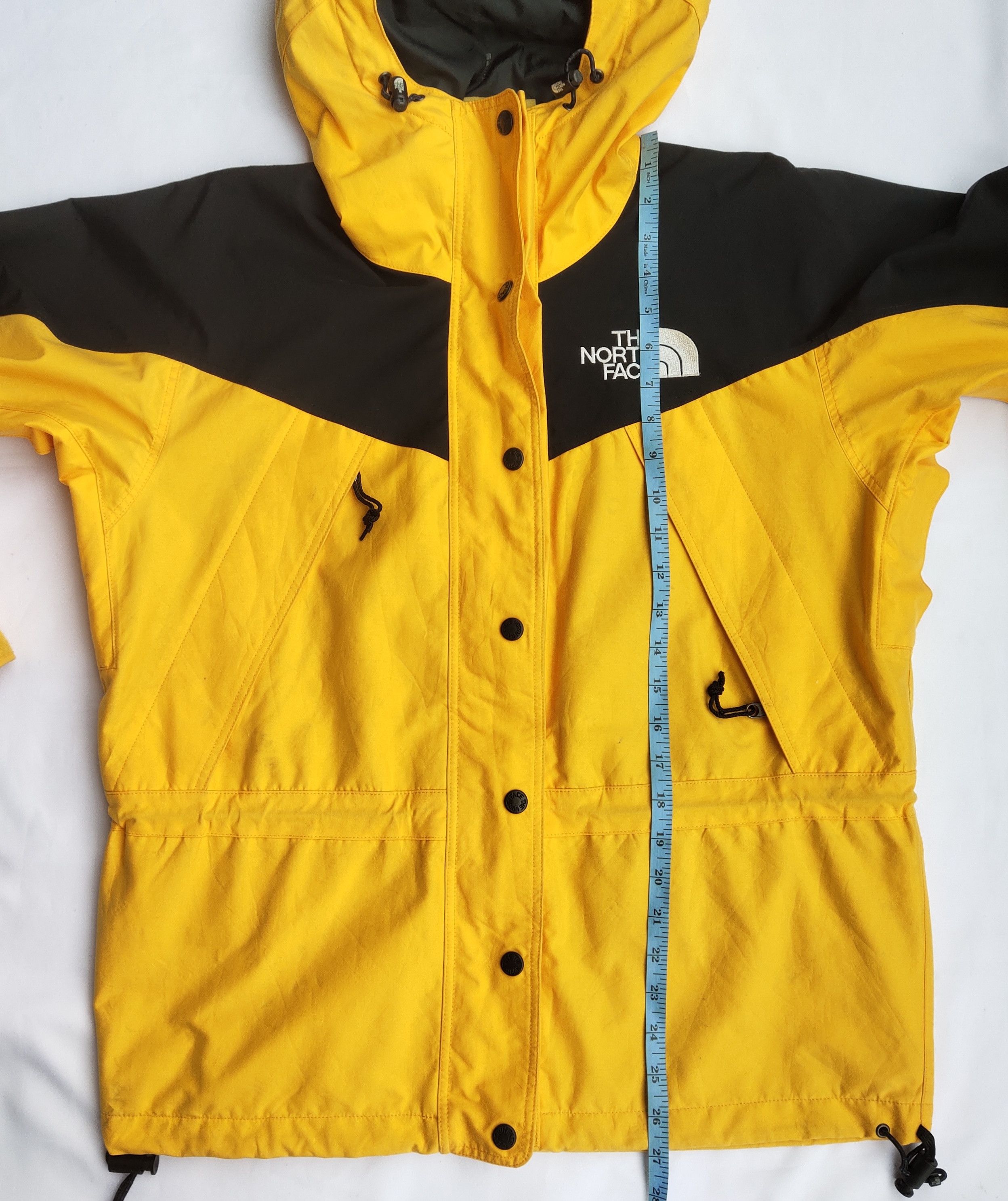 The North Face Vintage North Face Gore-Tex Yellow Jacket Size US M / EU 48-50 / 2 - 10 Thumbnail