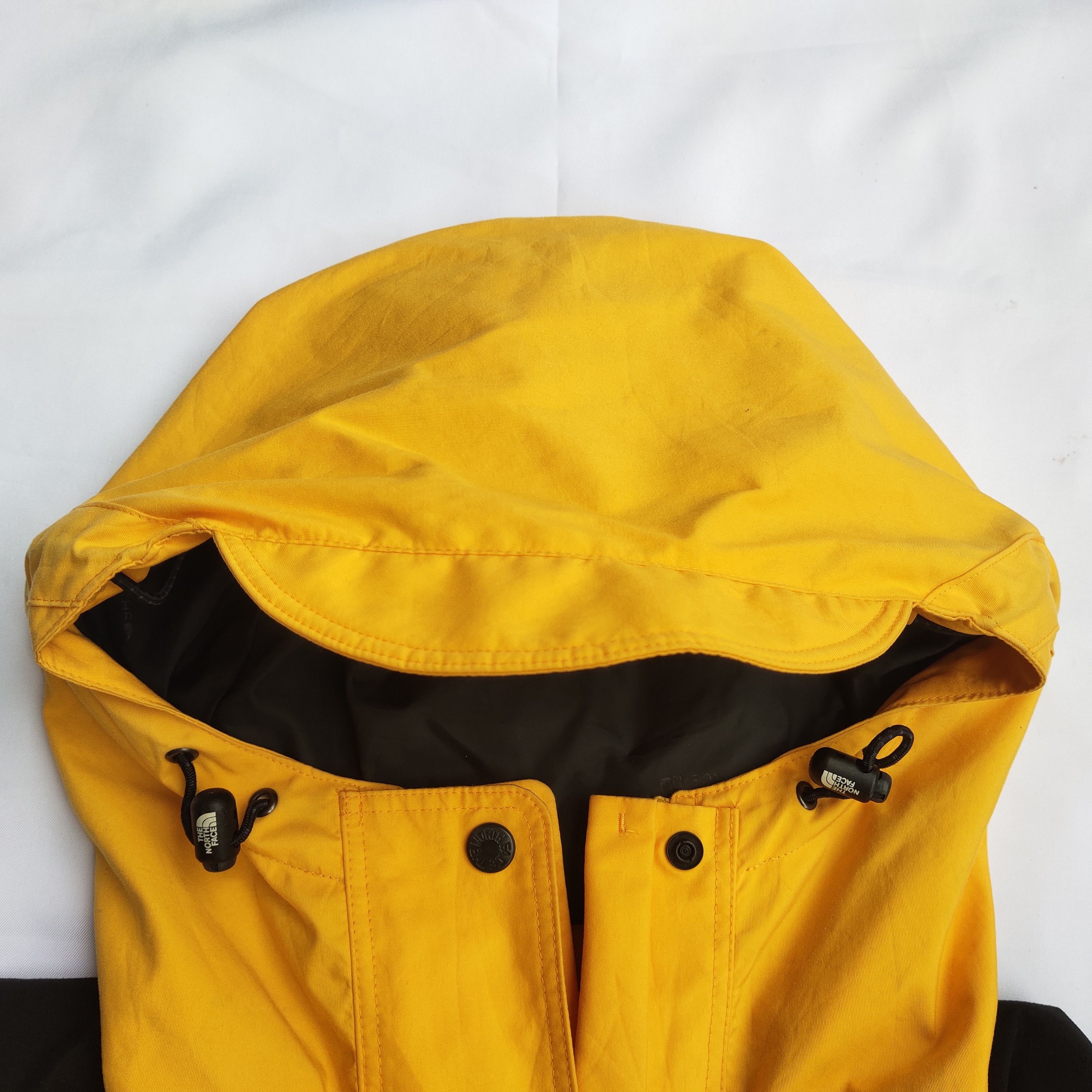 The North Face Vintage North Face Gore-Tex Yellow Jacket Size US M / EU 48-50 / 2 - 5 Thumbnail