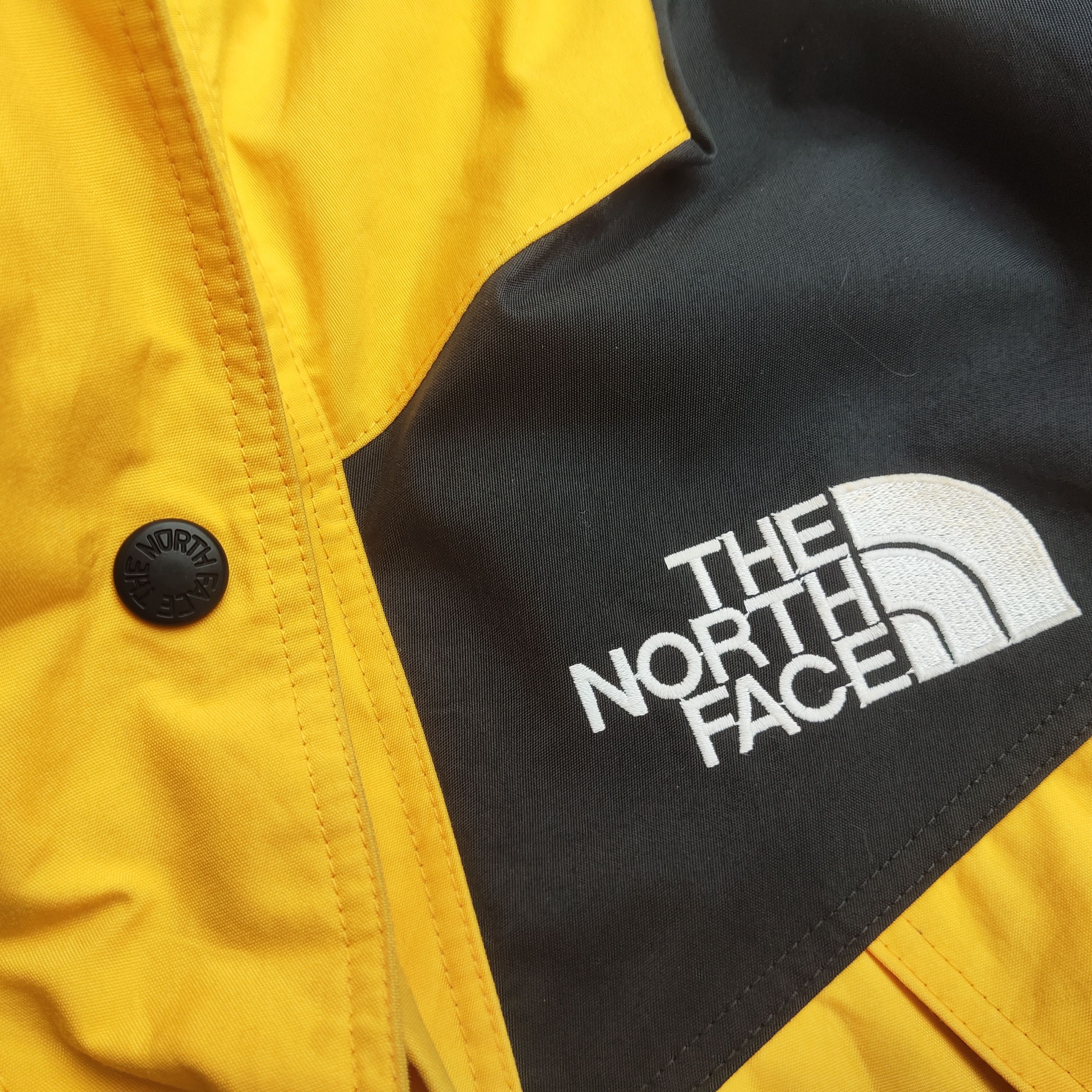 The North Face Vintage North Face Gore-Tex Yellow Jacket Size US M / EU 48-50 / 2 - 3 Thumbnail