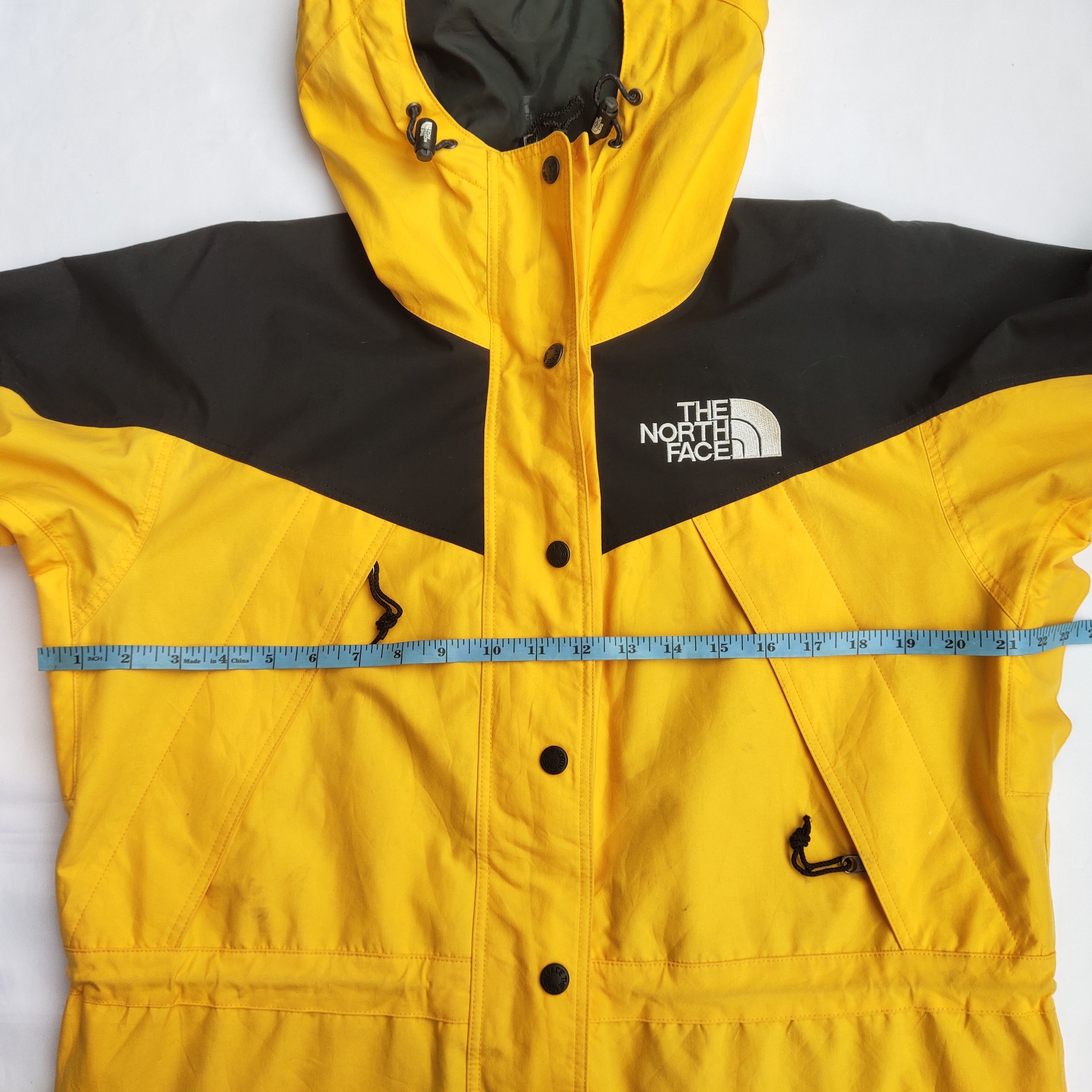 The North Face Vintage North Face Gore-Tex Yellow Jacket Size US M / EU 48-50 / 2 - 9 Thumbnail
