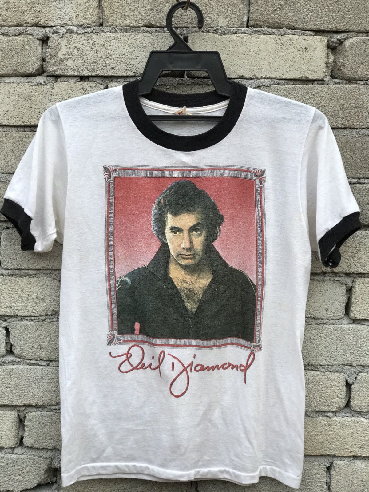 Band Tees 💥Band Tee💥Vintage Neil Diamond .. Size US S / EU 44-46 / 1 - 1 Thumbnail