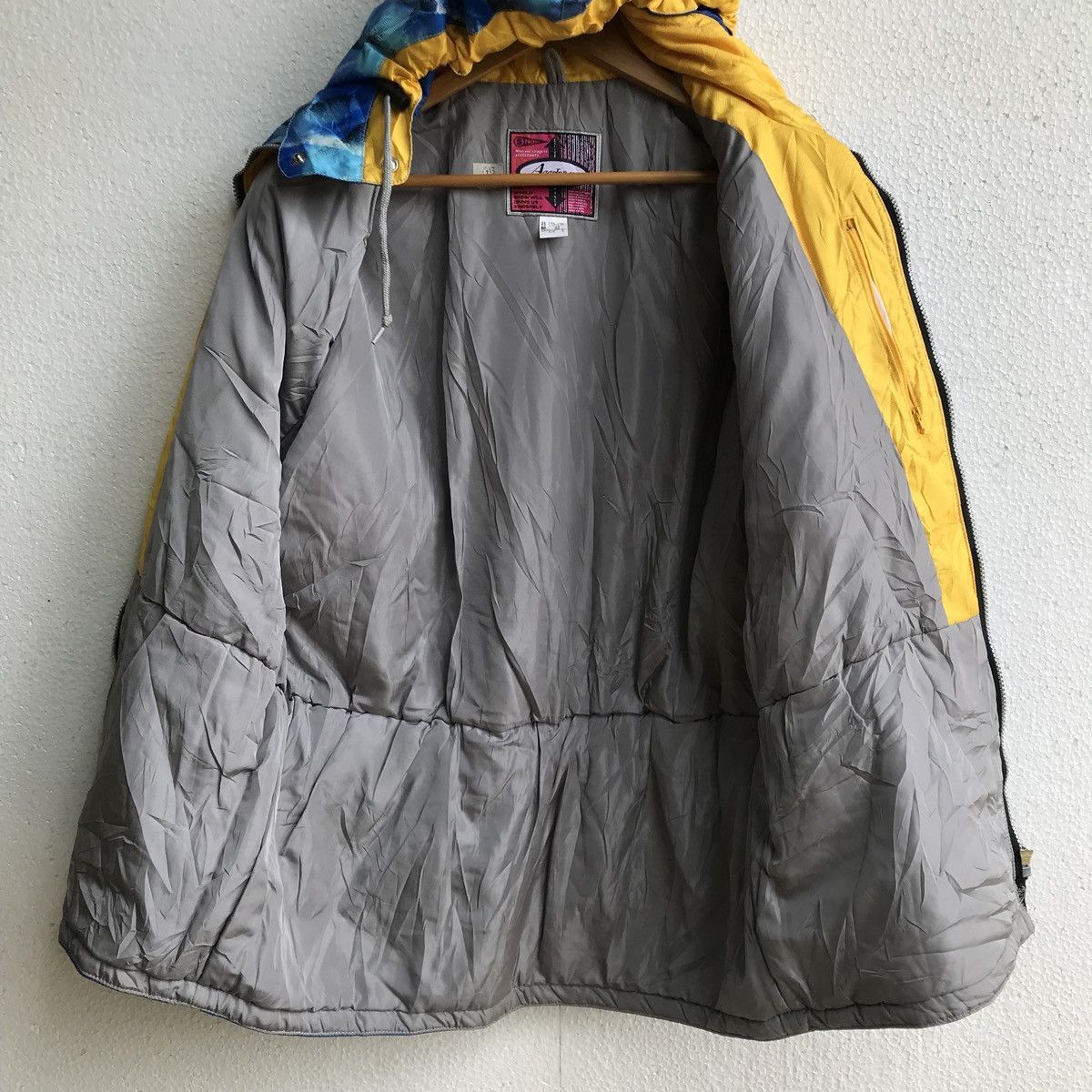 Sports Specialties Accelerate snowboard multicolor windcheater hoodie jacket Size US L / EU 52-54 / 3 - 5 Thumbnail