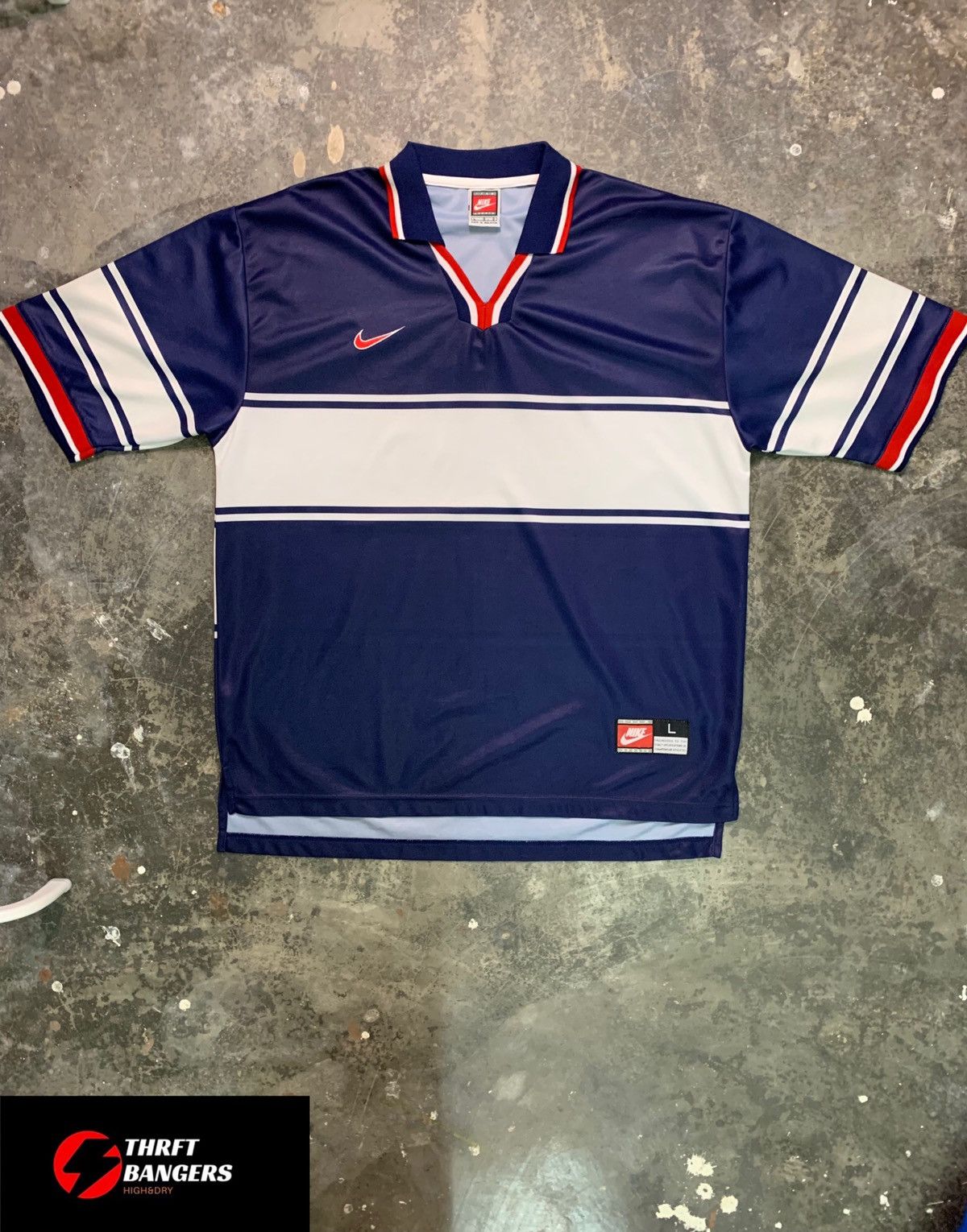 Vintage Y2K Nike Jersey Paris Saint-Germain Colourways