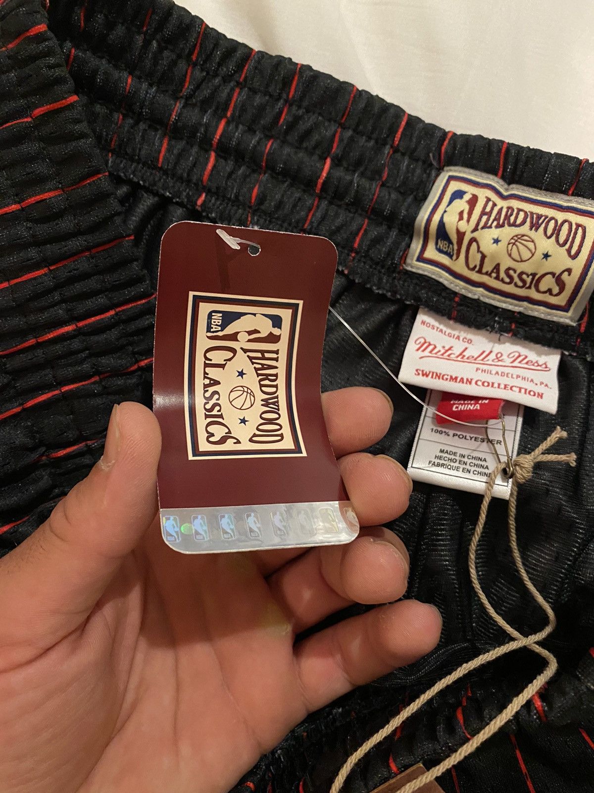 Mitchell & Ness Swingman Shorts Chicago Bulls Alternate 1996-97 Size: Medium Size US 32 / EU 48 - 6 Thumbnail