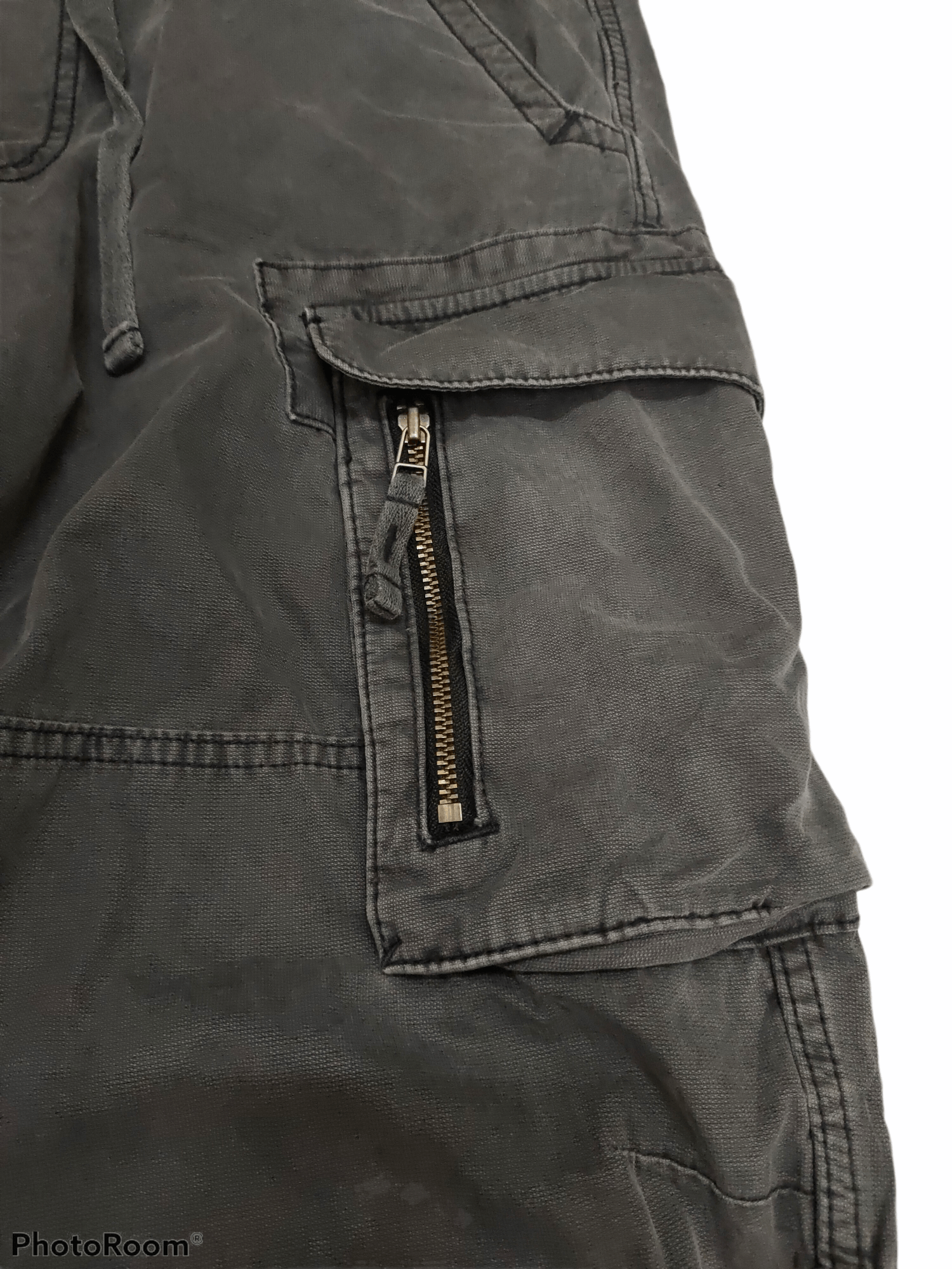 Japanese Brand Uniqlo cargo utility multipocket cropped pants 2018 Size US 36 / EU 52 - 3 Thumbnail