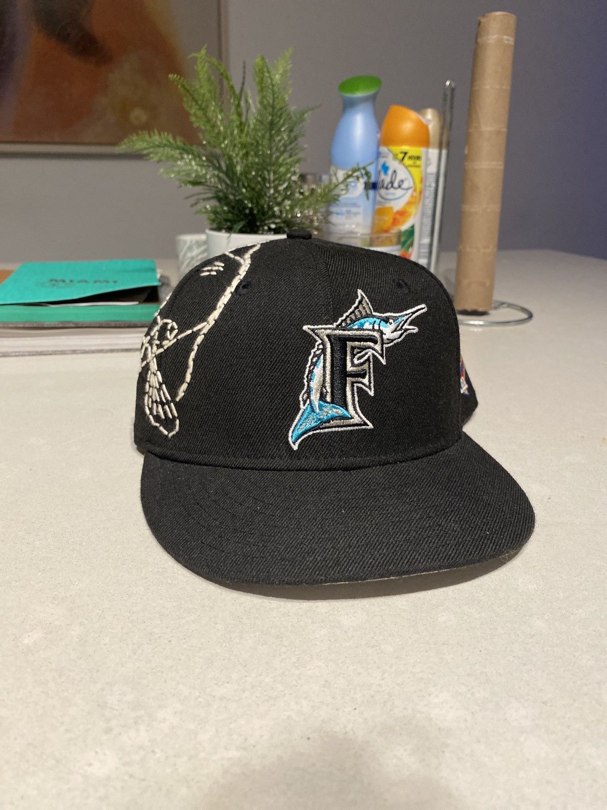 Other Loso x Marlins fitted hat size 7 1/4 BRAND NEW Size ONE SIZE - 2 Thumbnail