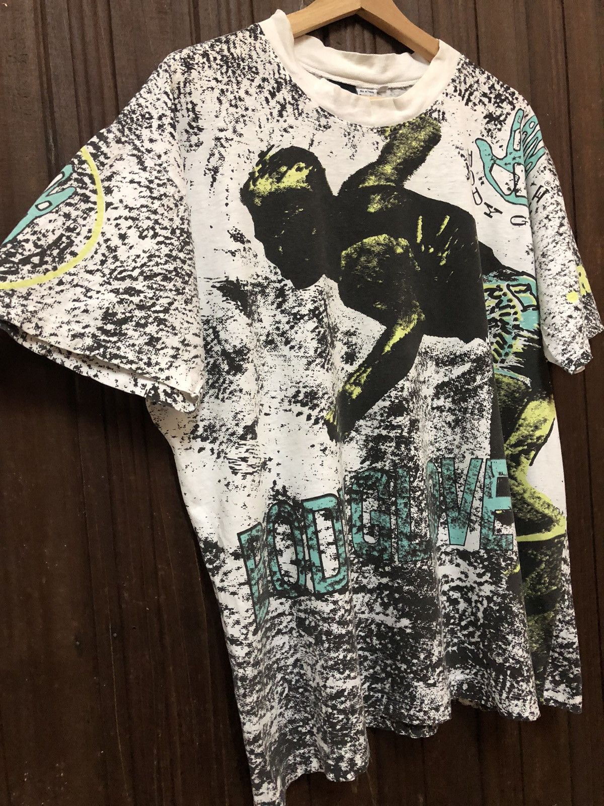 Body Glove × Vintage Vintage Body Glove Surfing Fullprint Very Rare Tee Shirt Size US XL / EU 56 / 4 - 10 Thumbnail