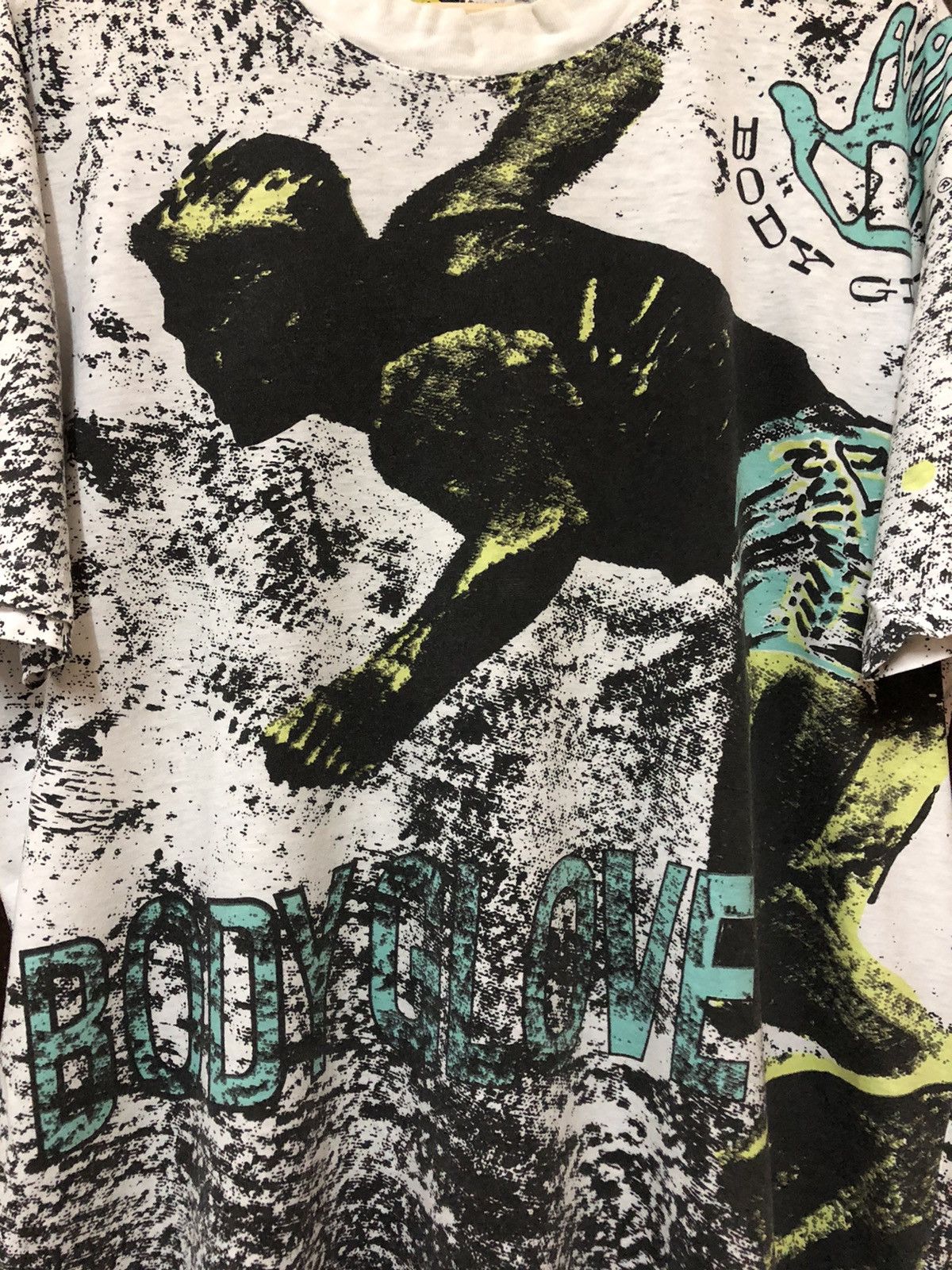 Body Glove × Vintage Vintage Body Glove Surfing Fullprint Very Rare Tee Shirt Size US XL / EU 56 / 4 - 2 Thumbnail