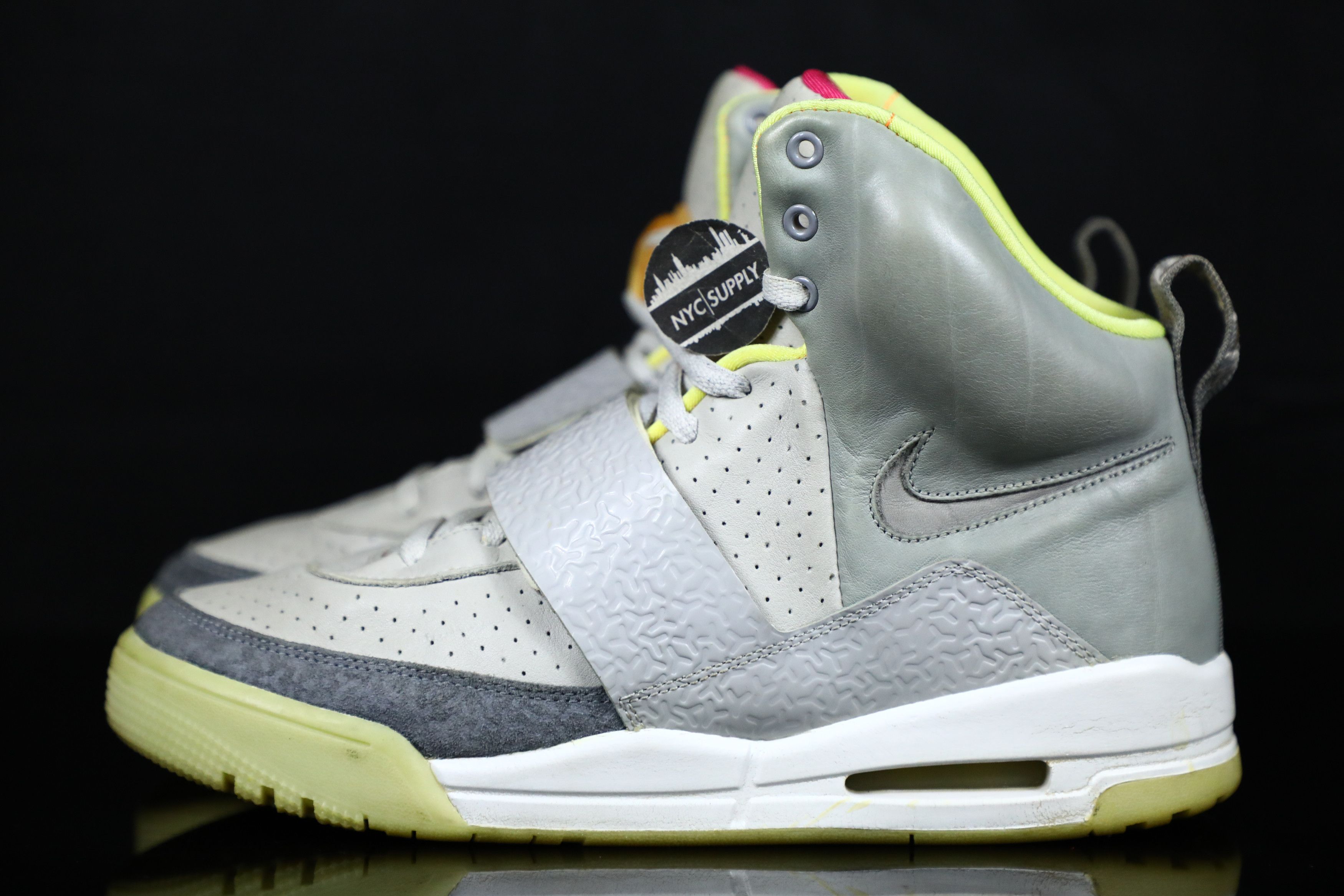 harga nike yeezy original