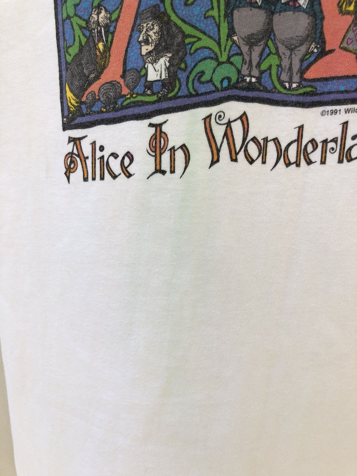 Vintage Vintage 90s 1991 Alice in Wonderland Movie t shirt Size US S / EU 44-46 / 1 - 5 Thumbnail