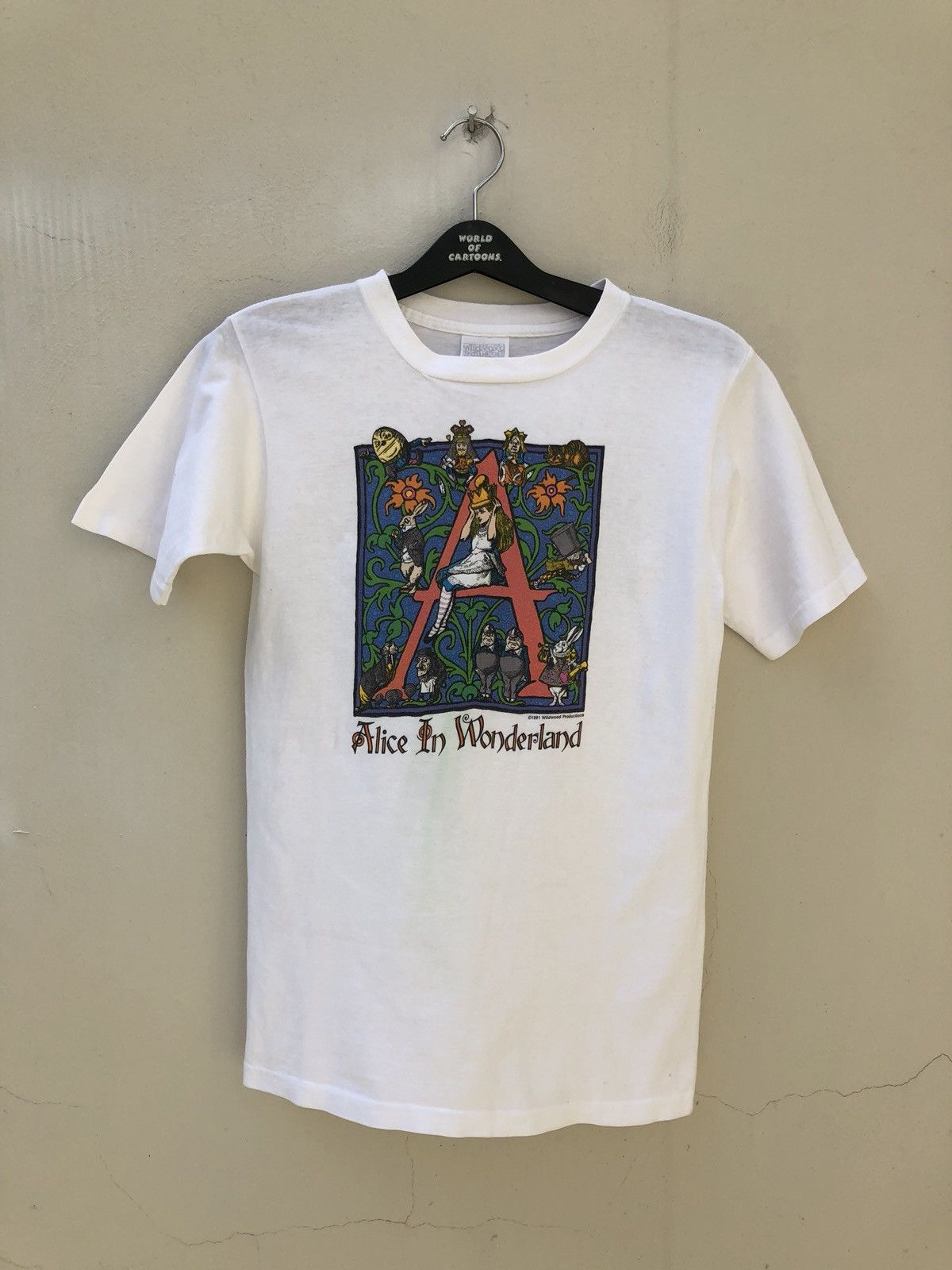 Vintage Vintage 90s 1991 Alice in Wonderland Movie t shirt Size US S / EU 44-46 / 1 - 1 Thumbnail