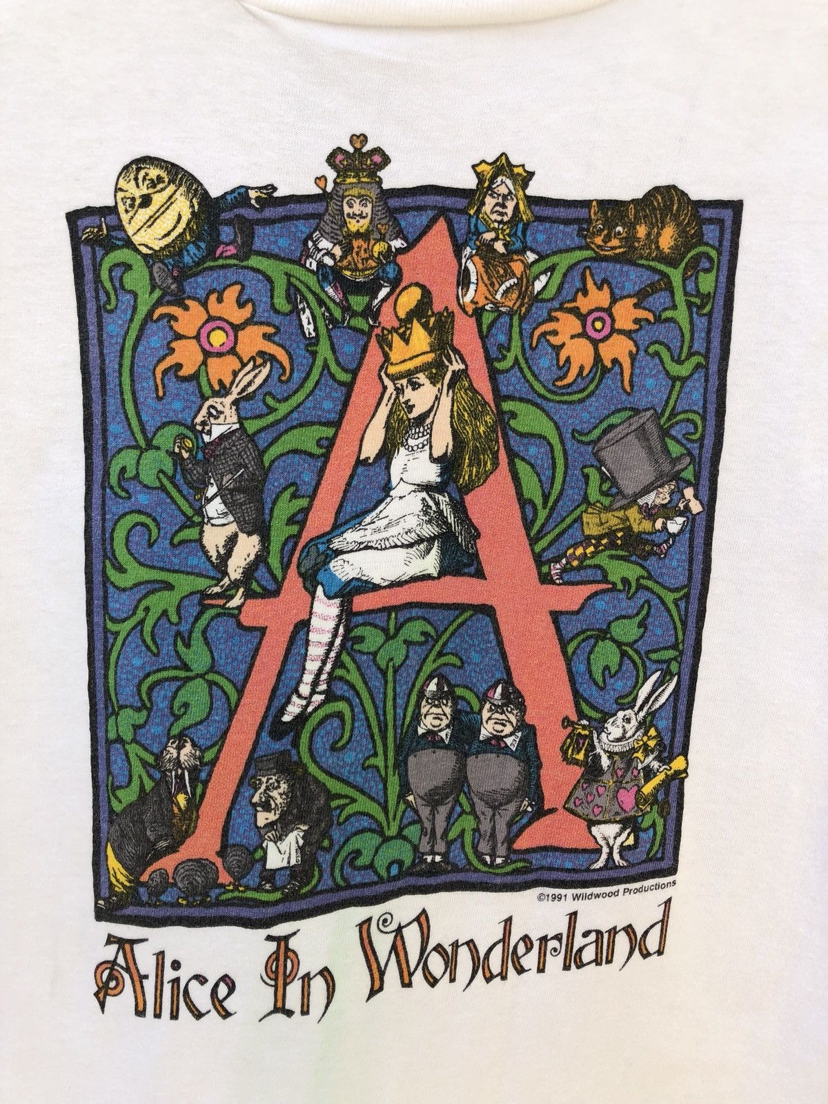 Vintage Vintage 90s 1991 Alice in Wonderland Movie t shirt Size US S / EU 44-46 / 1 - 2 Thumbnail