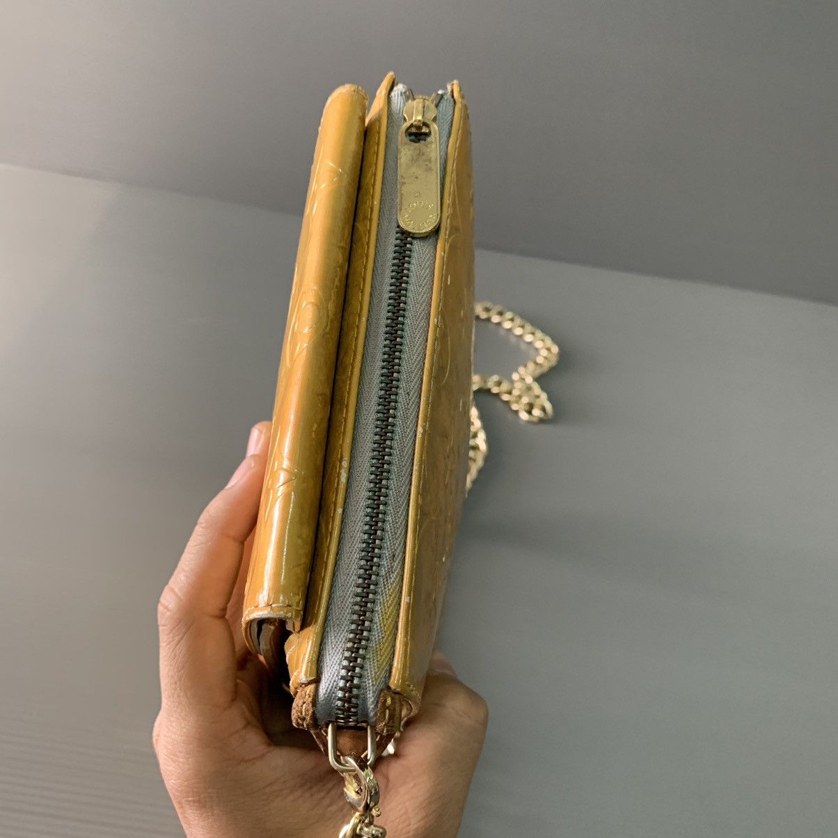 Louis Vuitton Louis Vuitton Vernis Chain Slingbag Size ONE SIZE - 9 Thumbnail