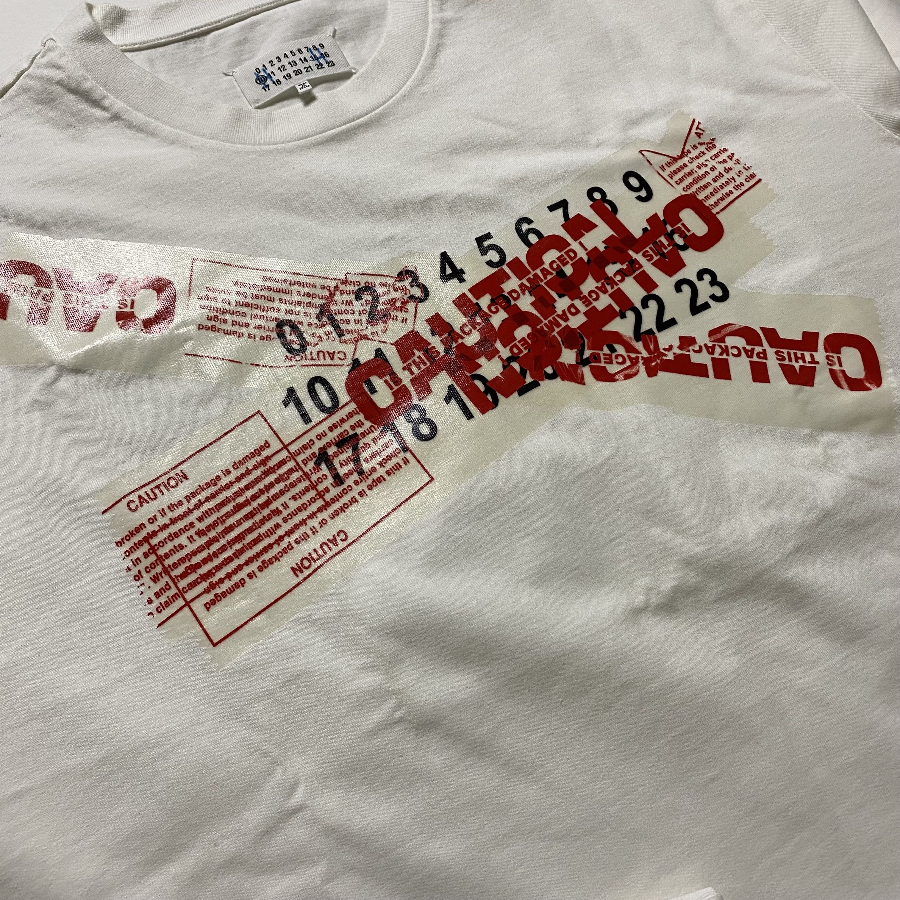 Maison Margiela Maison Margiela "Caution" T-shirt Size US M / EU 48-50 / 2 - 4 Thumbnail