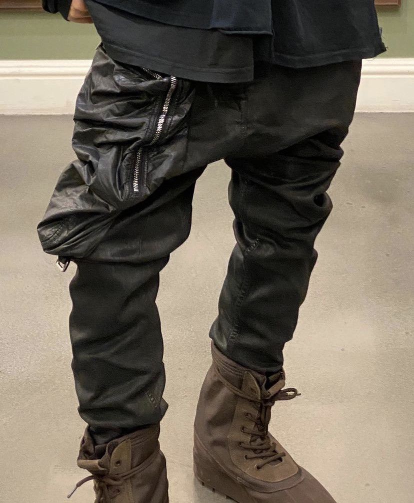 Rick Owens Drkshdw 20ss Tapered Bladder Black Wax Zip Pocket Cropped Pants Size US 34 / EU 50 - 2 Thumbnail