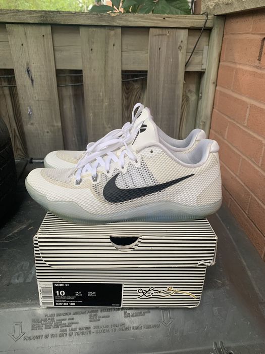 Kobe 11 em hot sale low fundamental