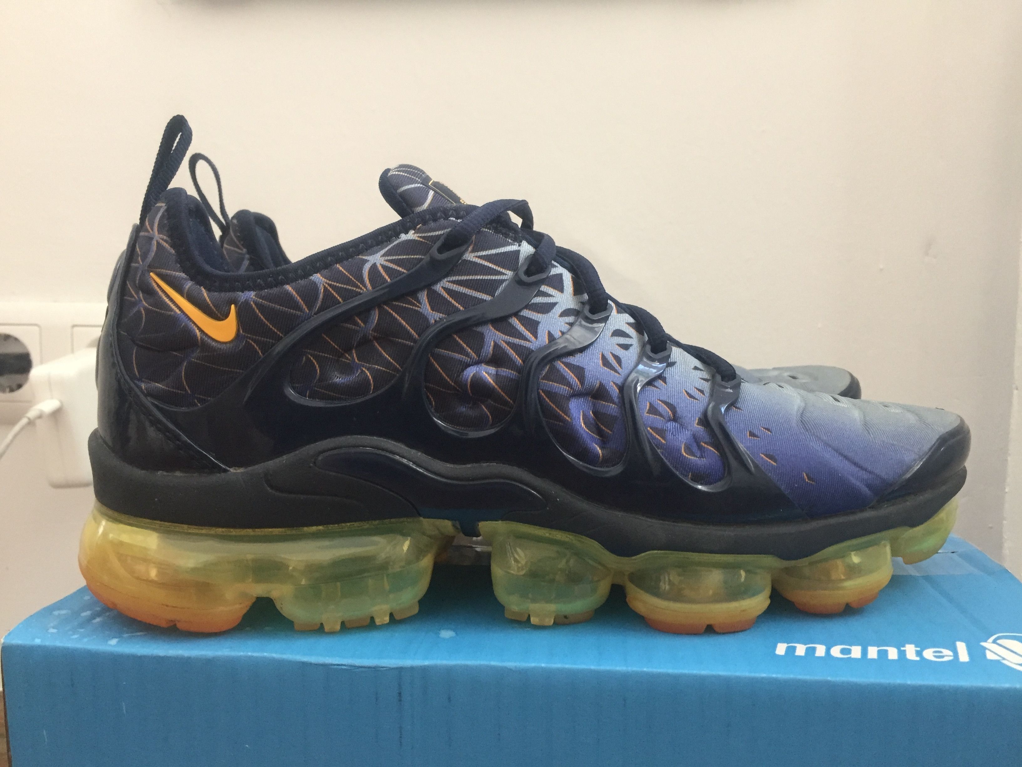 Wholesale vapormax plus sale