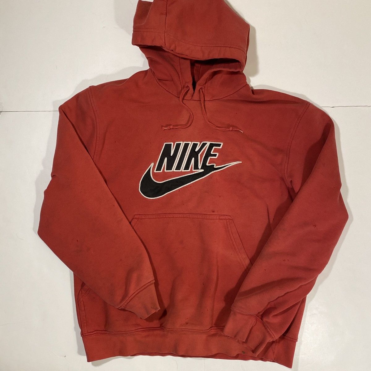 Nike × Vintage Vintage Distressed Nike Spellout Hoodie Red Size US M / EU 48-50 / 2 - 1 Thumbnail