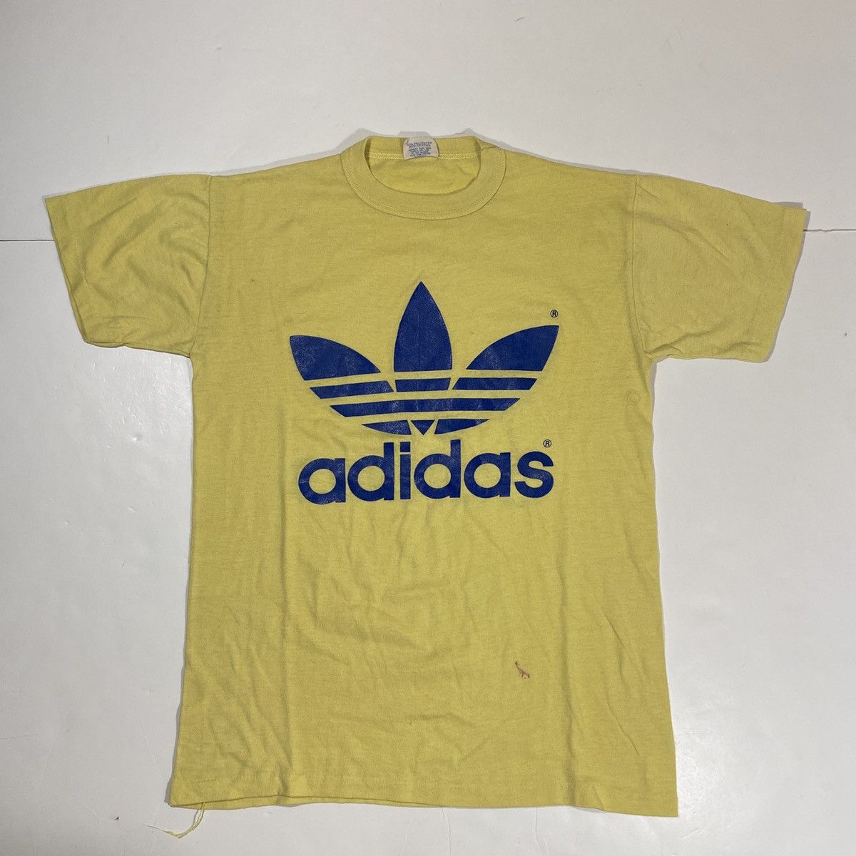 Adidas × Vintage 80’s Adidas Trefoil Tee Size US S / EU 44-46 / 1 - 1 Thumbnail