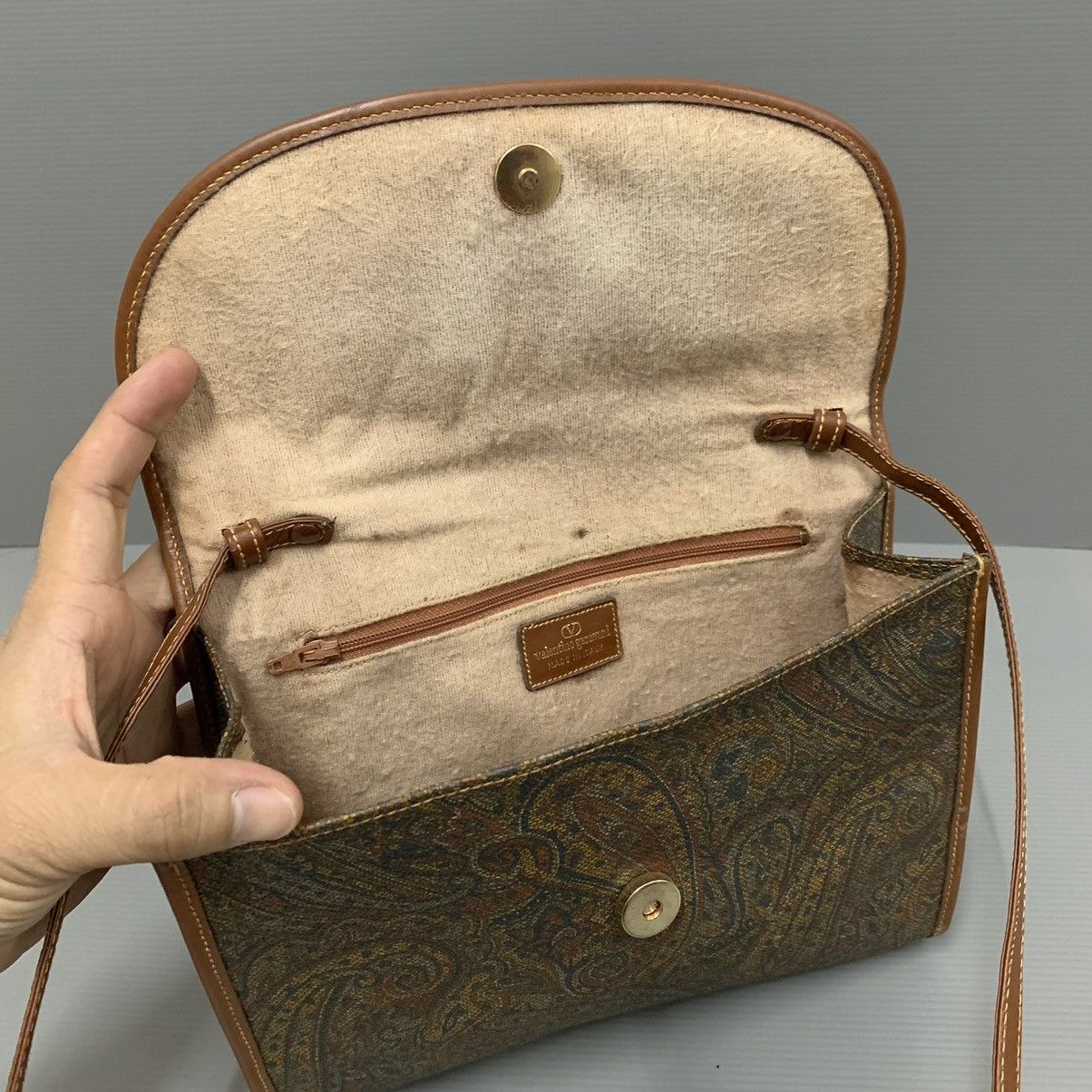 Valentino Valentino Garavani Sling/Clutch Bag Size ONE SIZE - 9 Thumbnail