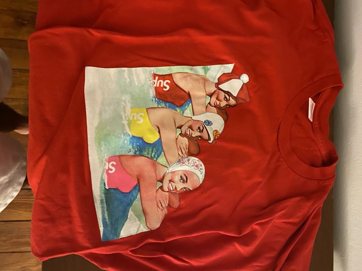 Supreme swimming tee online