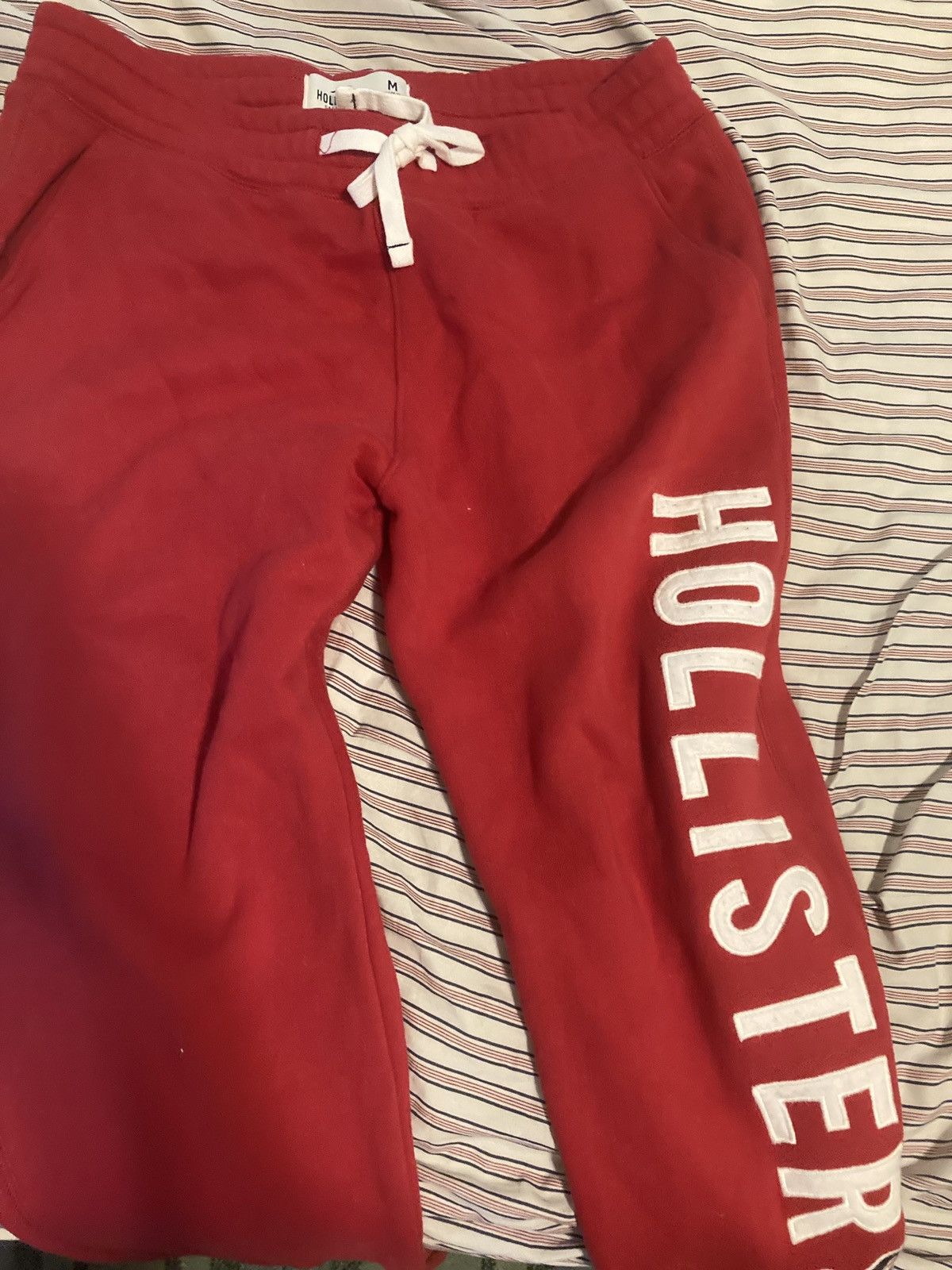 Size M red 2024 Hollister sweatpants