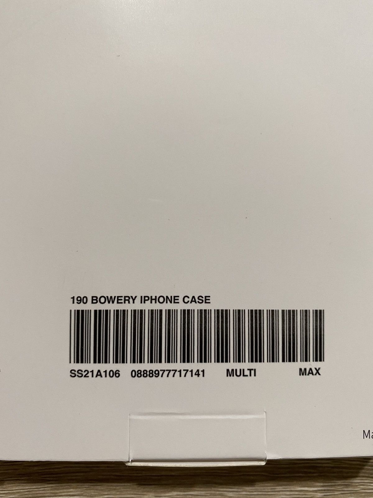 【ラフロイグ】Supreme 190 Bowery iPhone Case Storefront | Accessories | 00041E