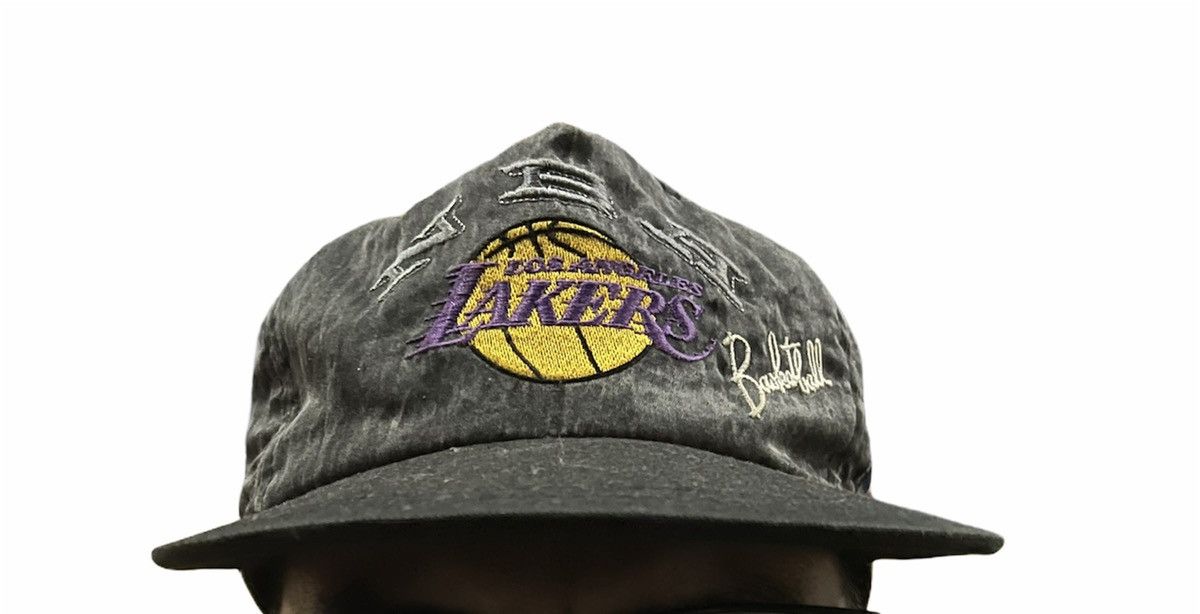 NBA Vintage NBA Los Angeles Lakers Basketball Cap Hat Size ONE SIZE - 2 Thumbnail