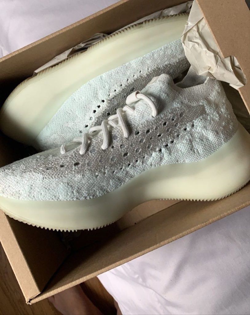 YEEZY BOOST 380 ALIEN