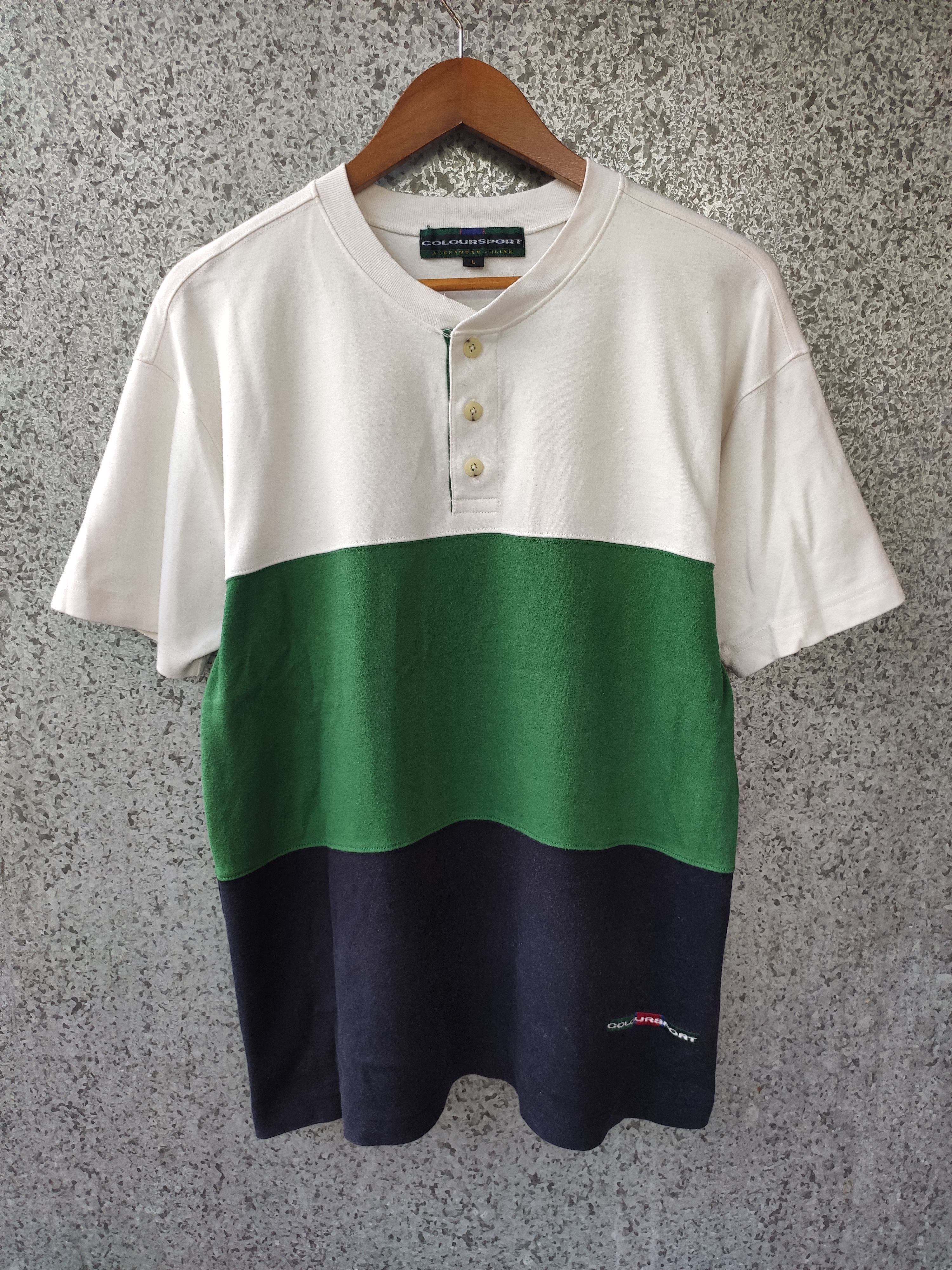 Alexander Julian 🔥 Vtg 90s Vintage Alexander Julian t shirt cross colours Size US M / EU 48-50 / 2 - 1 Thumbnail