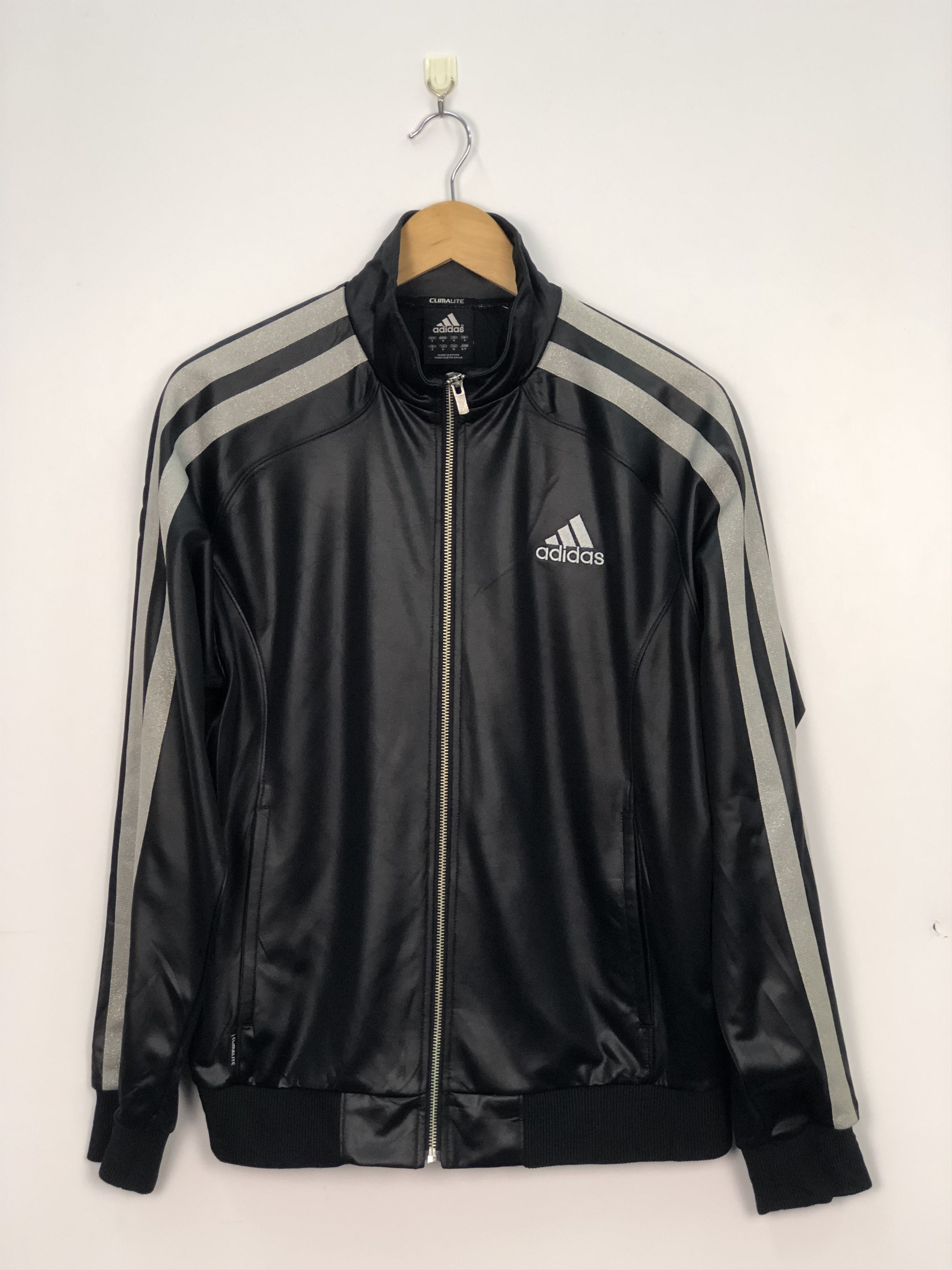 Adidas × Vintage Vintage Adidas Windbreaker Jacket Size US S / EU 44-46 / 1 - 1 Thumbnail