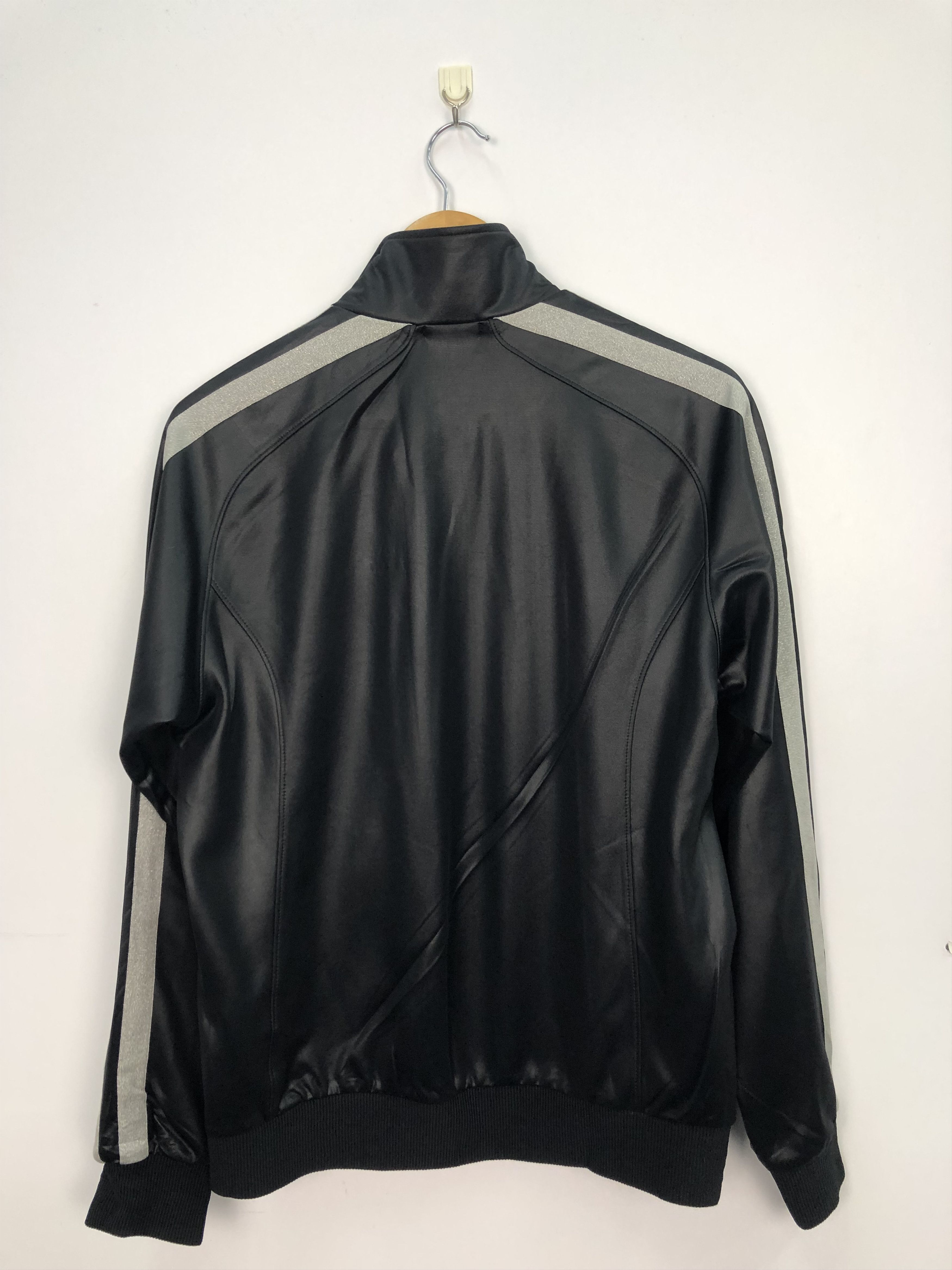 Adidas × Vintage Vintage Adidas Windbreaker Jacket Size US S / EU 44-46 / 1 - 2 Thumbnail