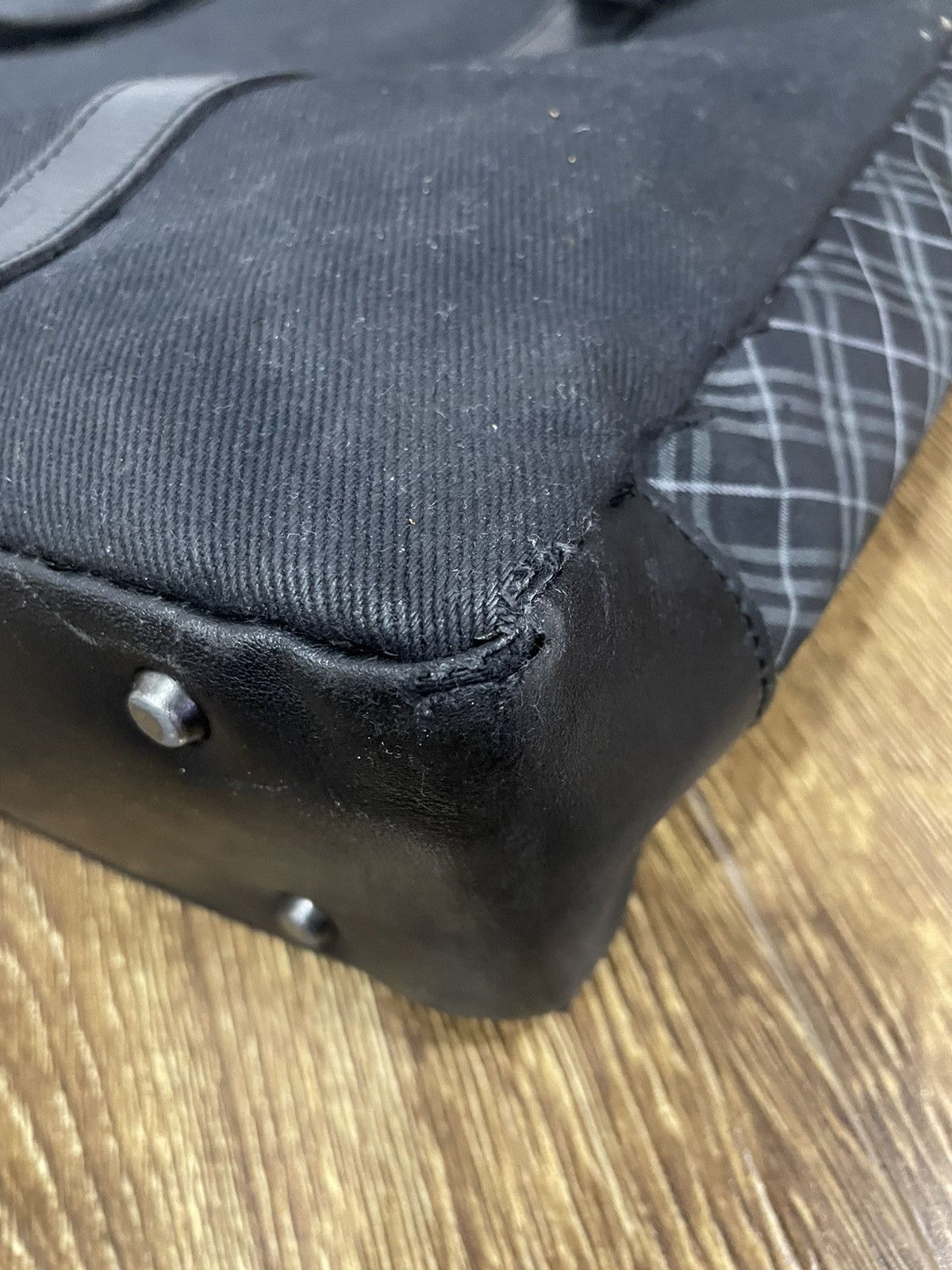 Burberry Authentic BURBERRY Blavk Label Two Way Bag Size ONE SIZE - 13 Thumbnail