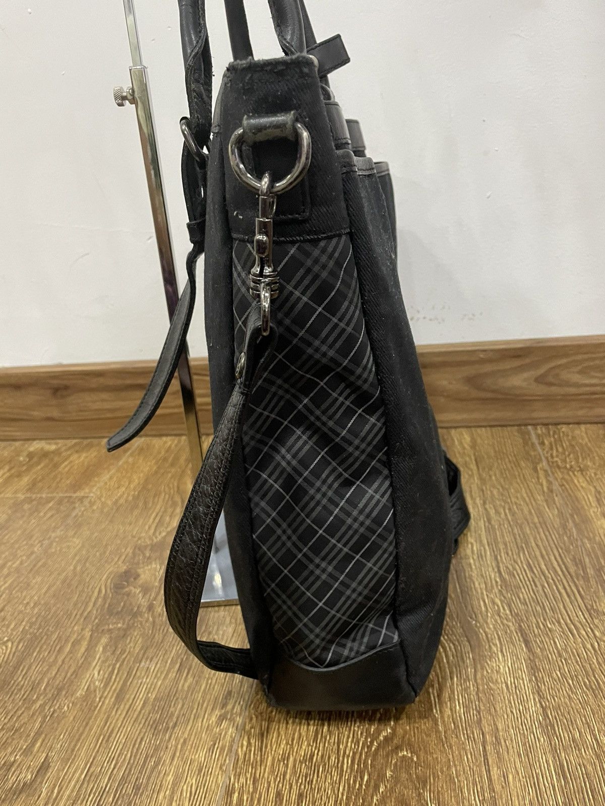 Burberry Authentic BURBERRY Blavk Label Two Way Bag Size ONE SIZE - 4 Thumbnail