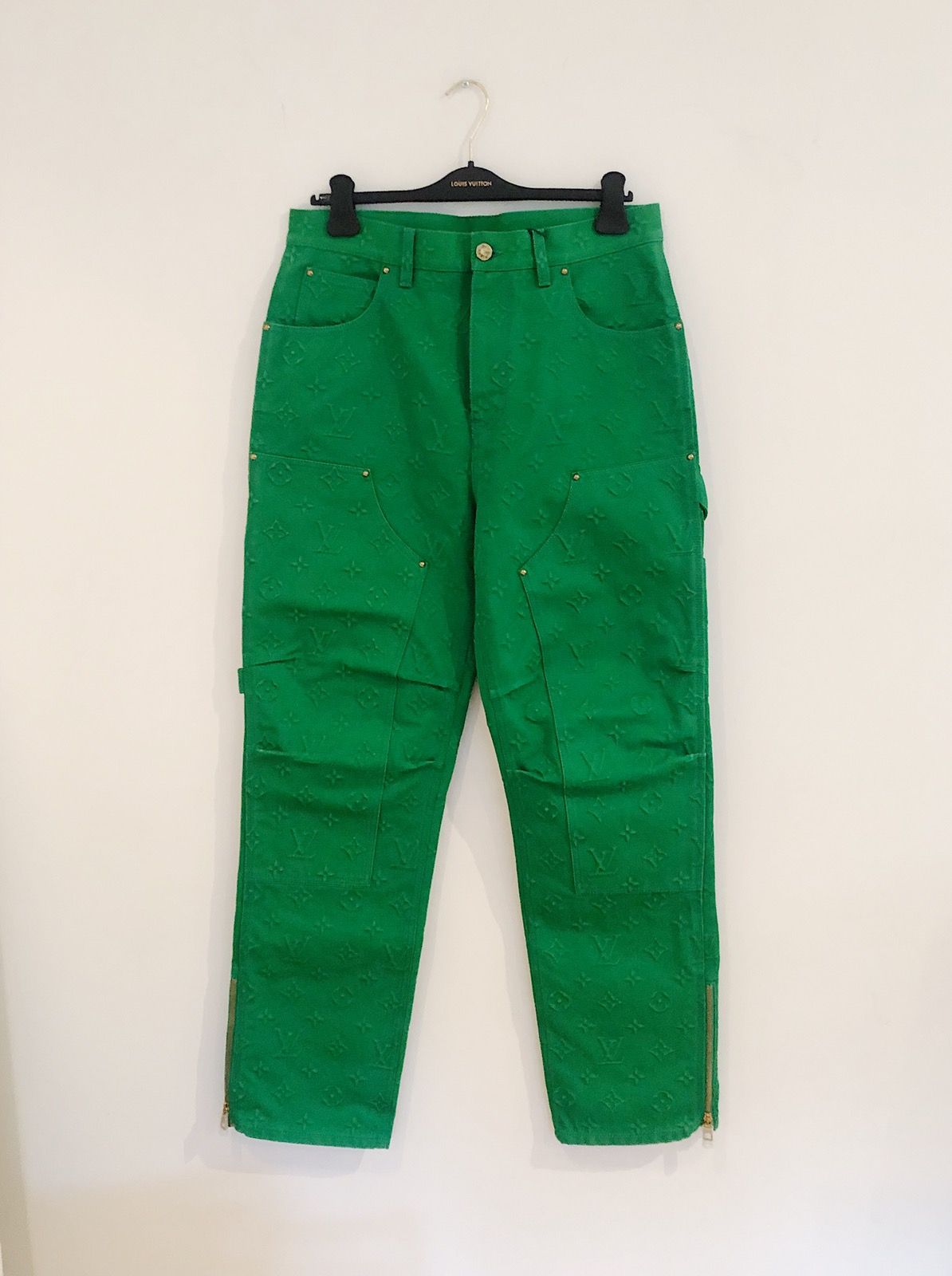 Louis Vuitton Signature Pants with Embroidery Green Collar. Size M0