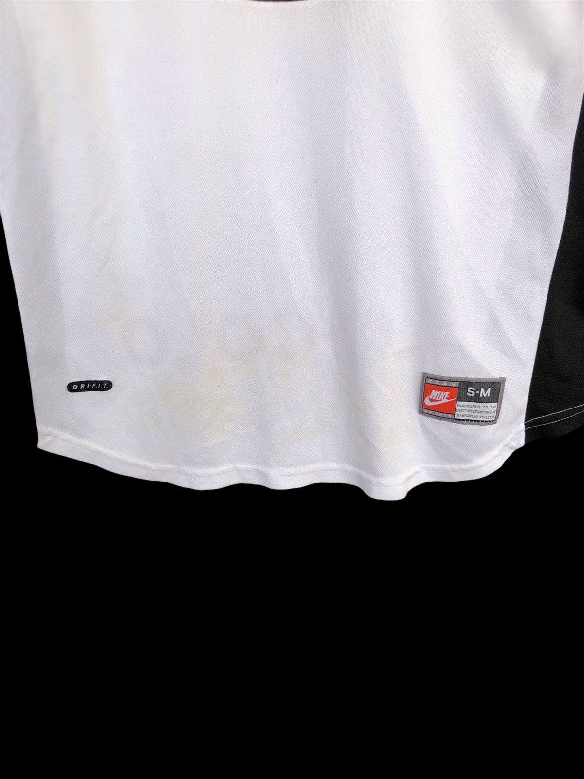 Nike RARE🔥1997-99 Camiseta Colo Colo Nike Home Jersey Size US L / EU 52-54 / 3 - 4 Thumbnail