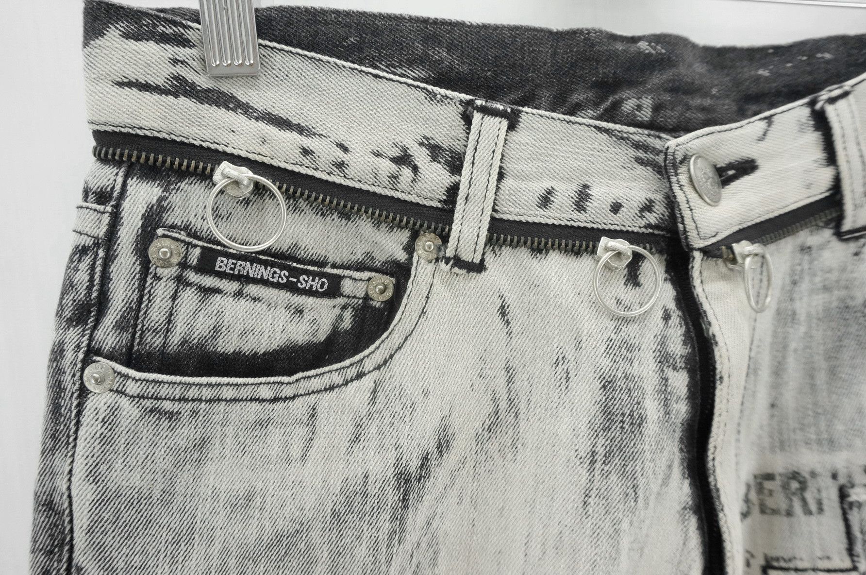 Japanese Brand Vintage BERNING SHO Punk Worn Out Offwhite Acid Wash Jeans Size US 29 - 3 Thumbnail