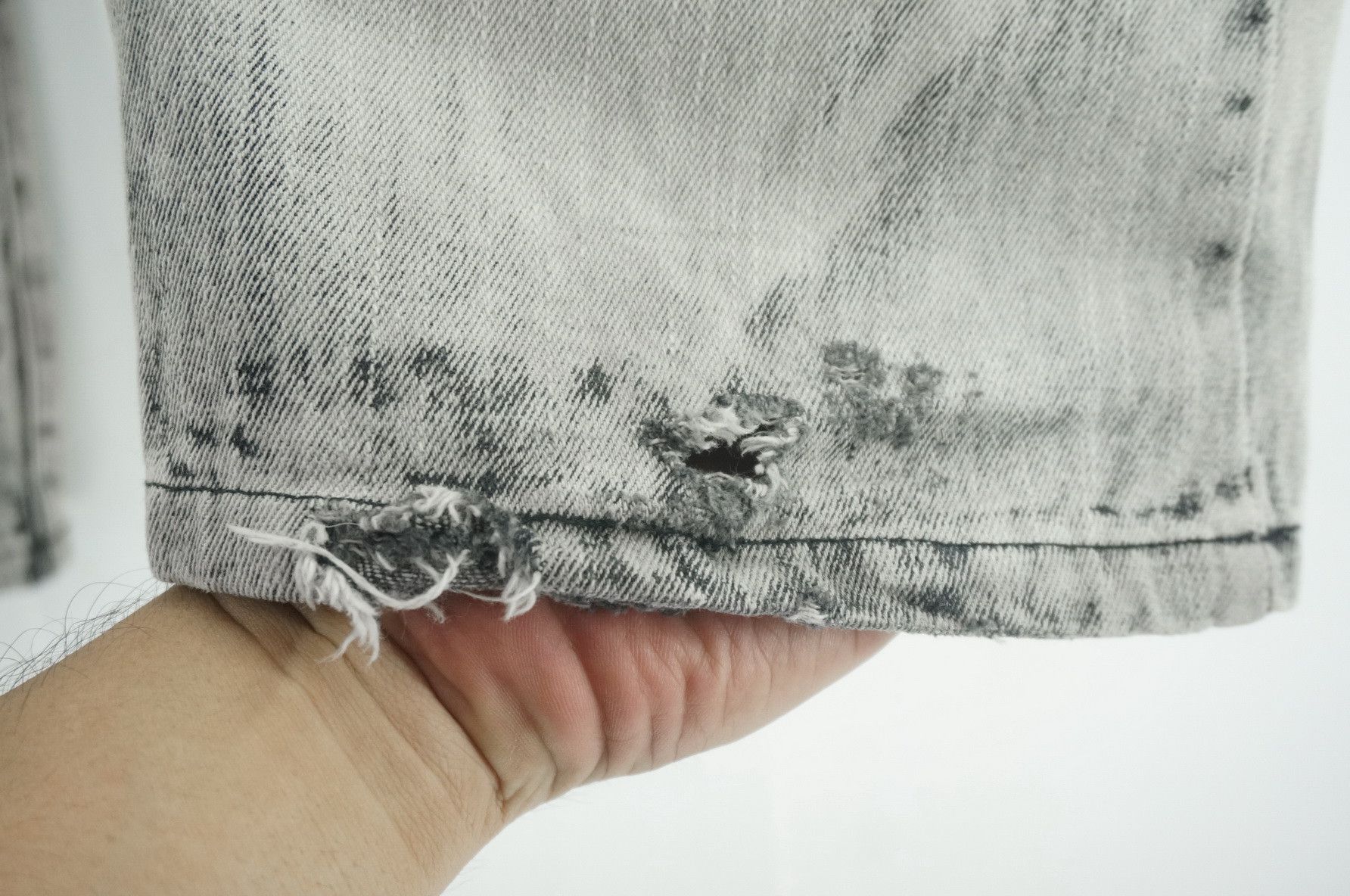 Japanese Brand Vintage BERNING SHO Punk Worn Out Offwhite Acid Wash Jeans Size US 29 - 11 Thumbnail