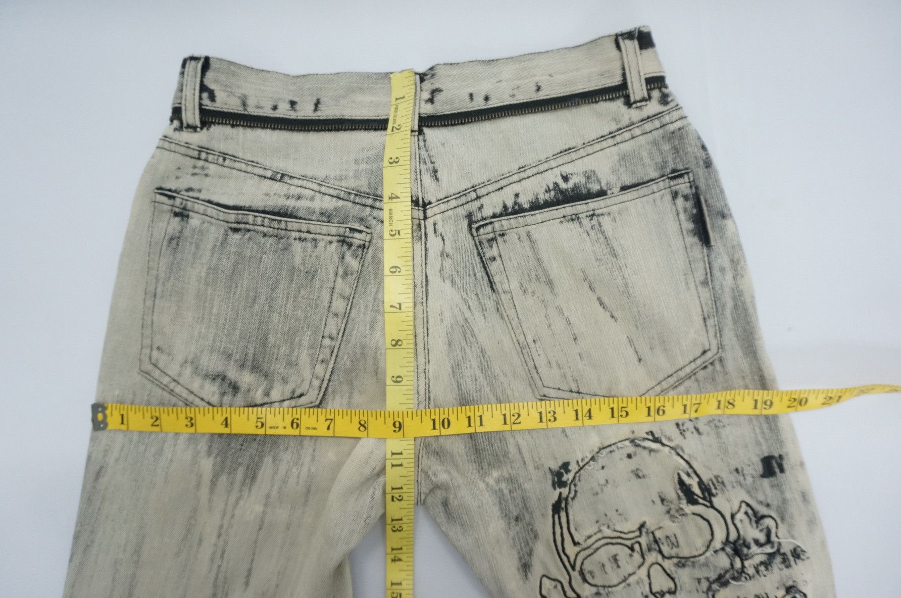 Japanese Brand Vintage BERNING SHO Punk Worn Out Offwhite Acid Wash Jeans Size US 29 - 23 Thumbnail