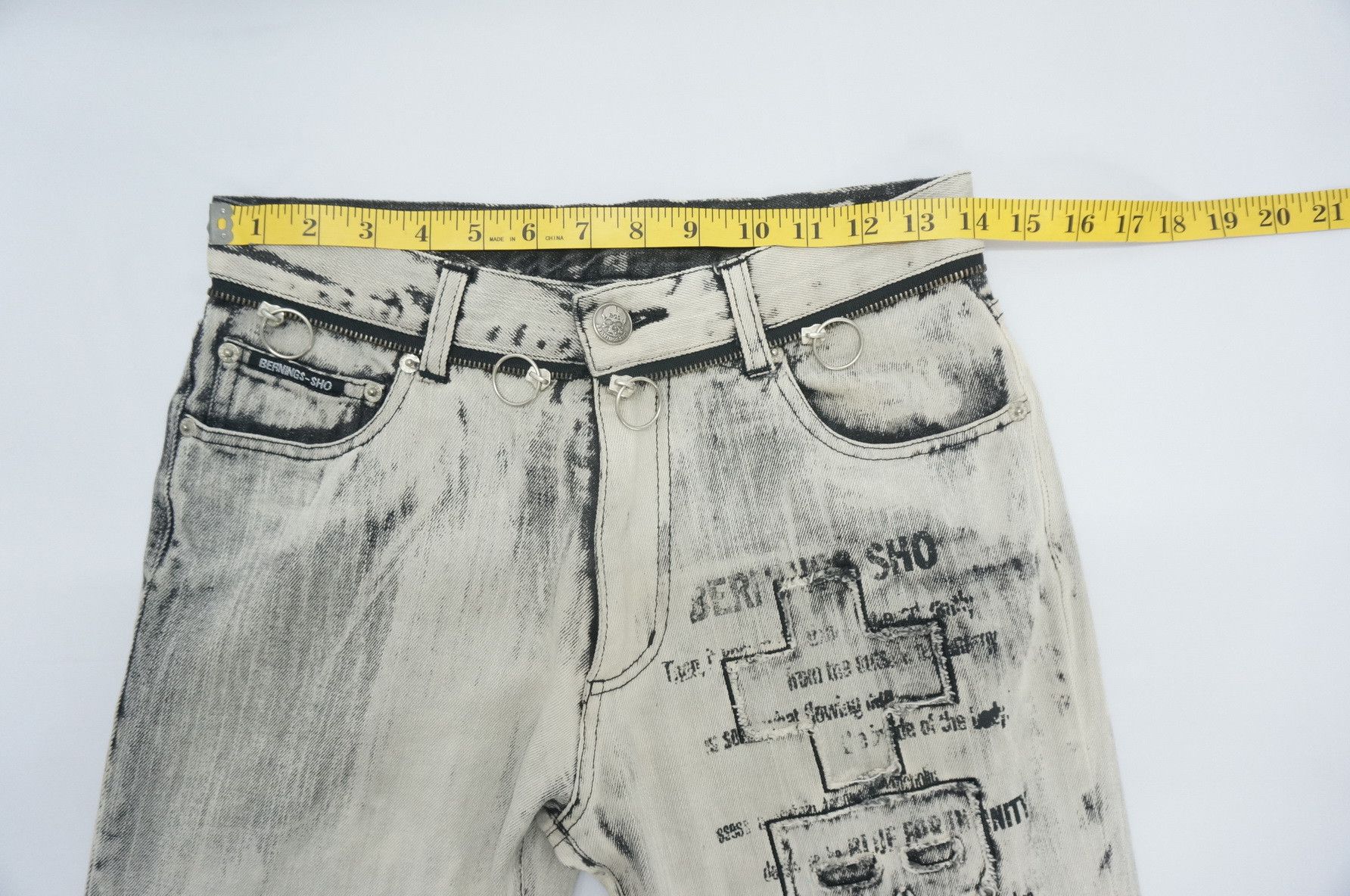 Japanese Brand Vintage BERNING SHO Punk Worn Out Offwhite Acid Wash Jeans Size US 29 - 19 Thumbnail