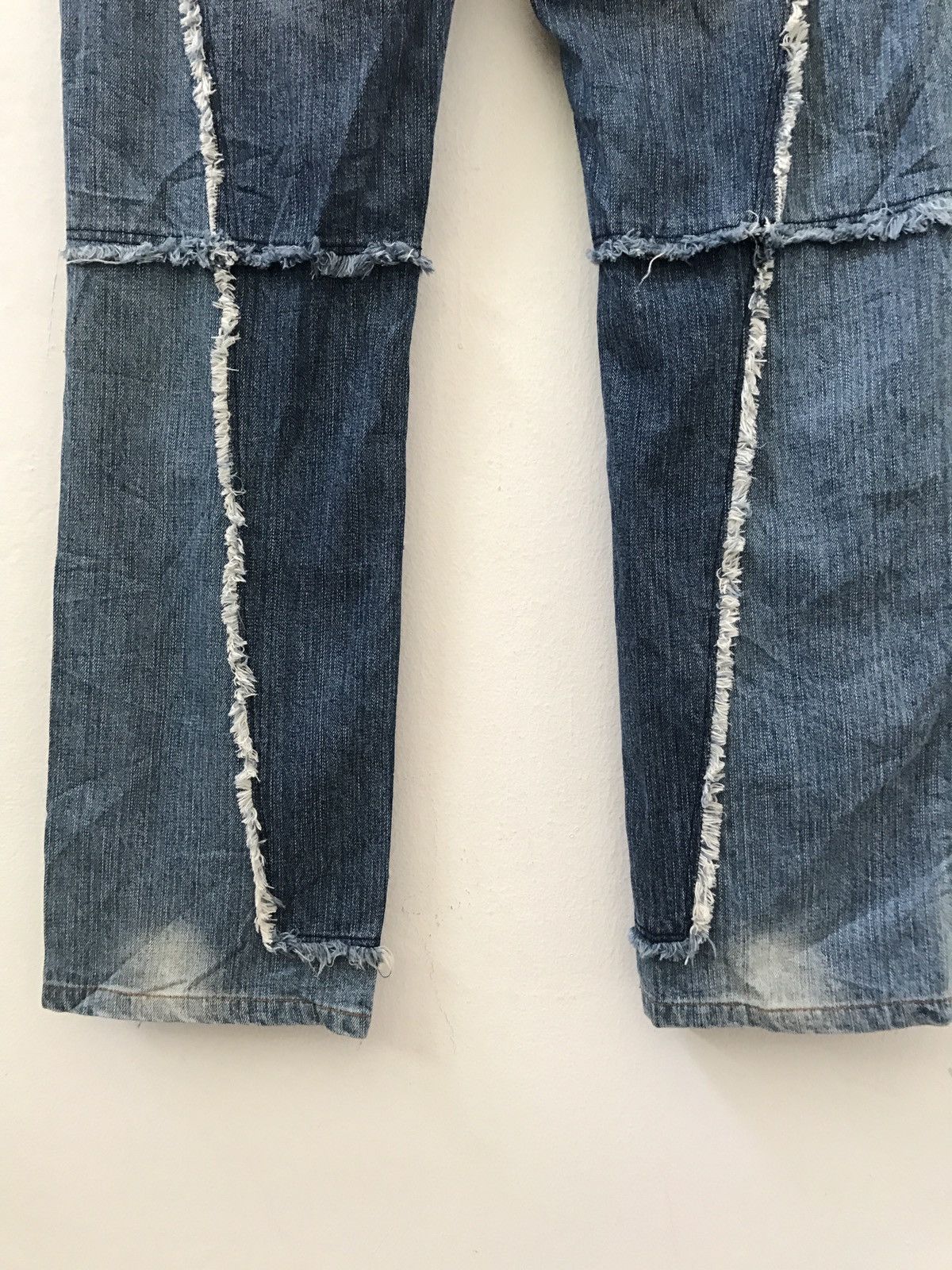 Vintage Japanese Designer MC DIVISION Cut Out Raw Edge Denim Jeans Size US 31 - 15 Thumbnail